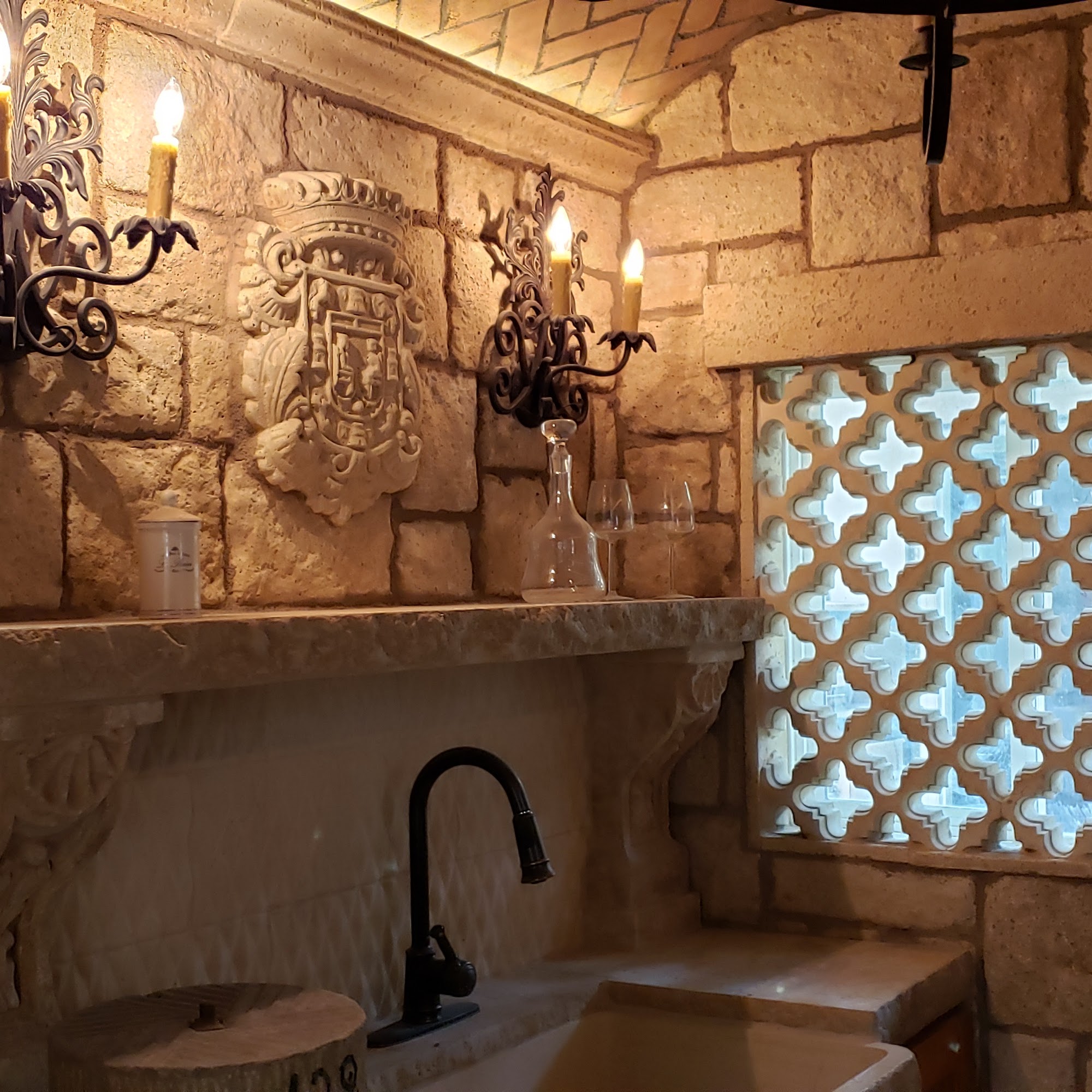 Venetian Architectural Stone 14906 Via De La Valle, Del Mar California 92014