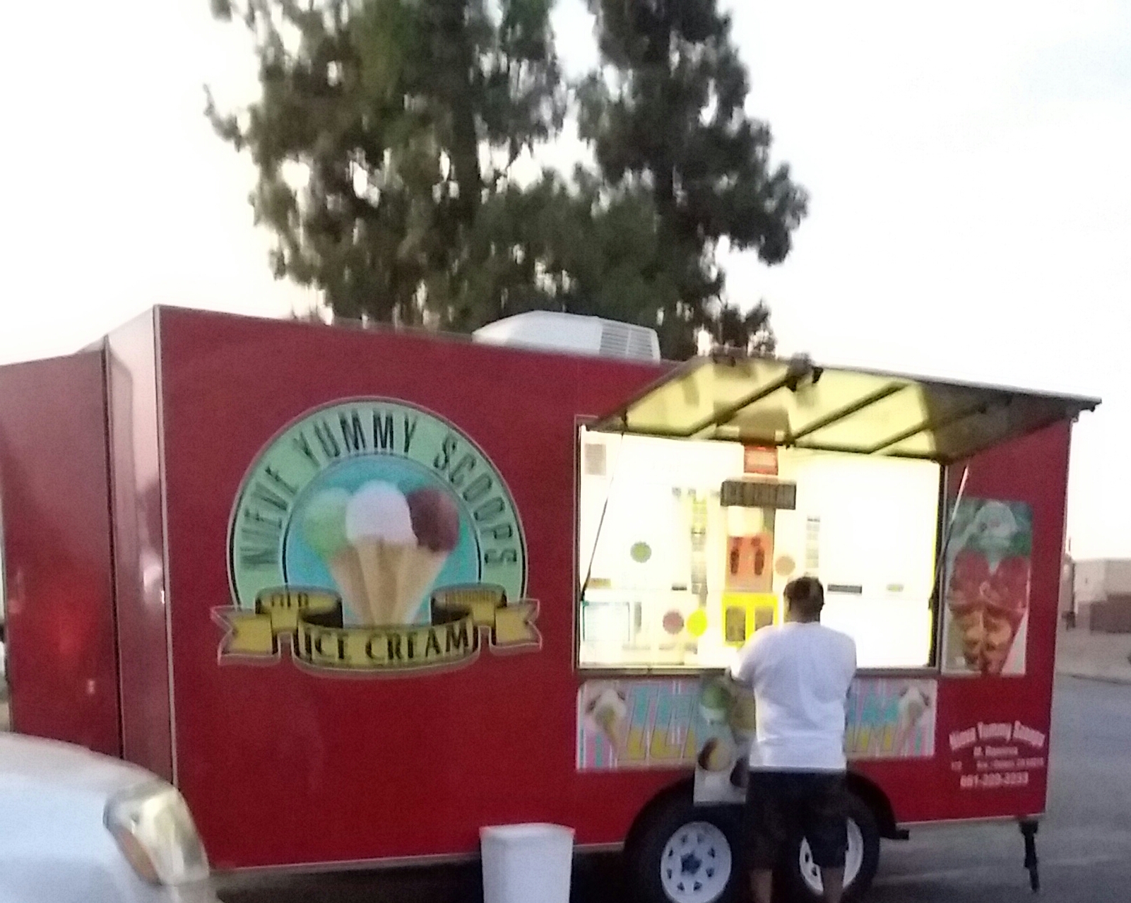 NiEVE yUMMy SCOOpS Delano