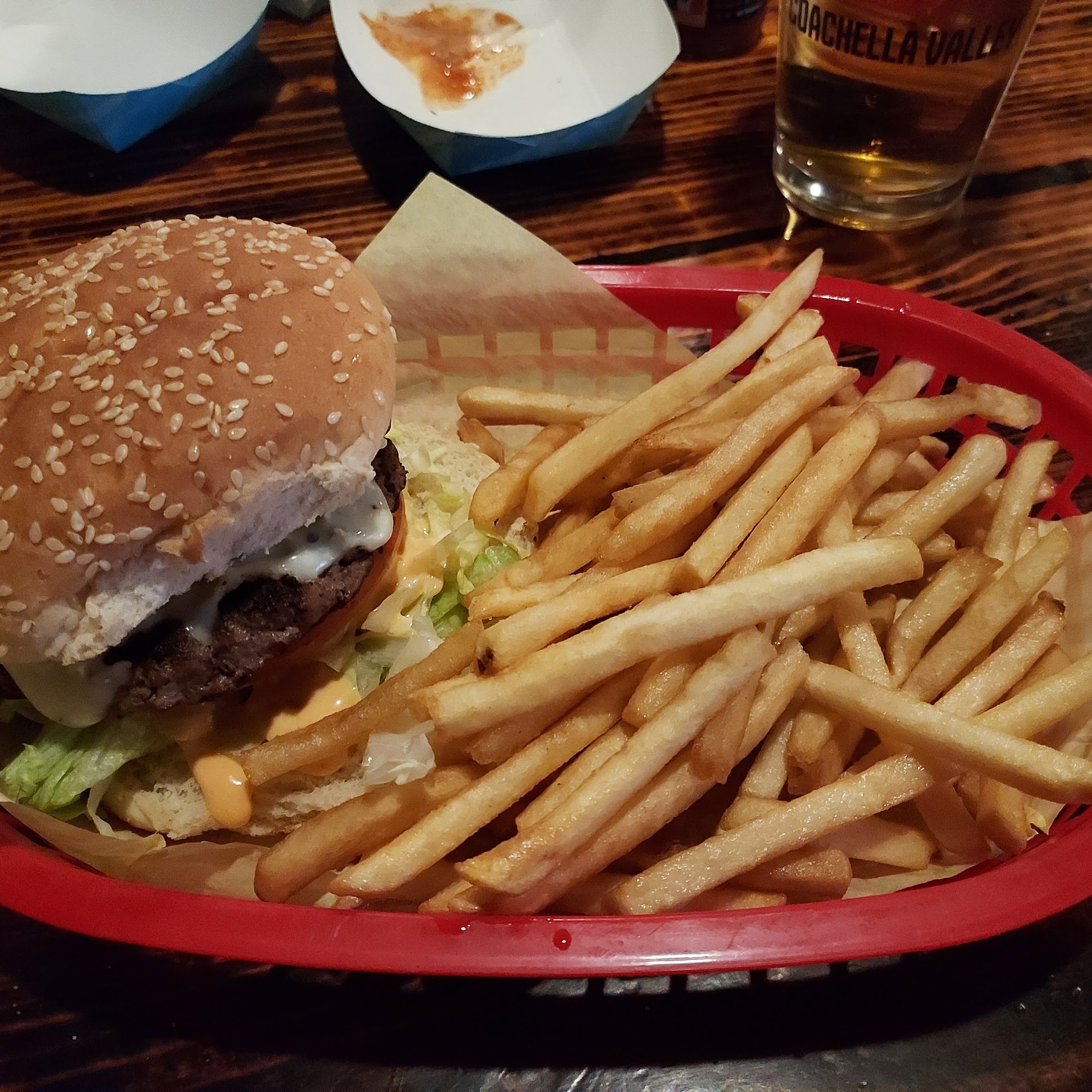 Dillon's Burgers & Beers Restaurant Desert Hot Springs