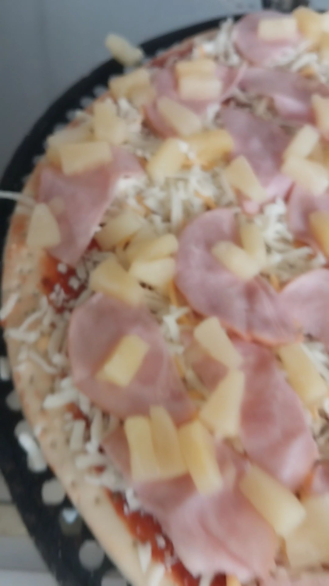Round Table Pizza Menu