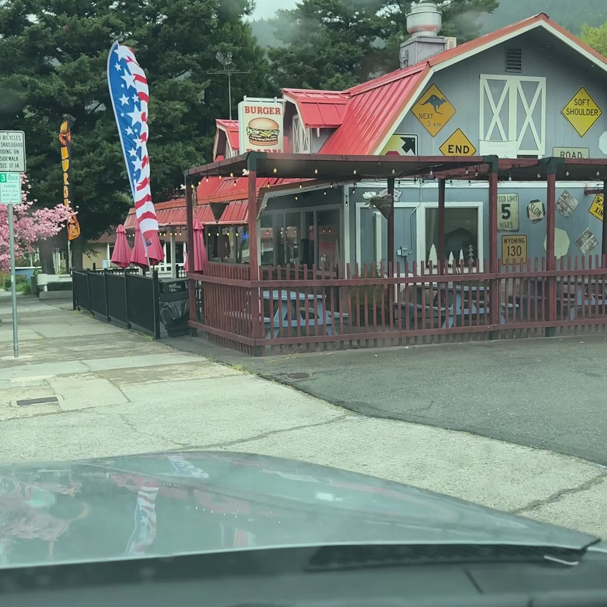 Burger Barn Dunsmuir