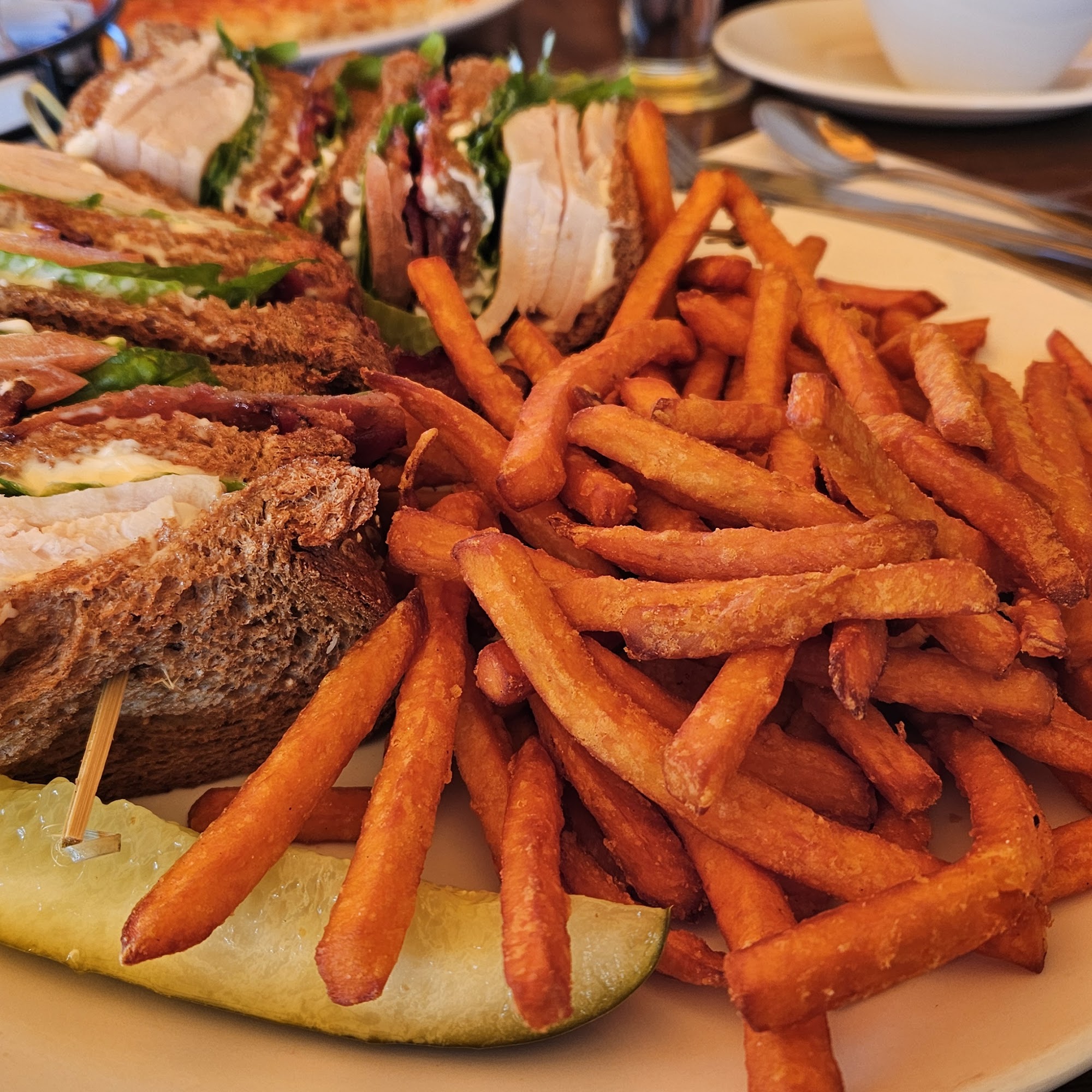 Broken Yolk Cafe El Centro