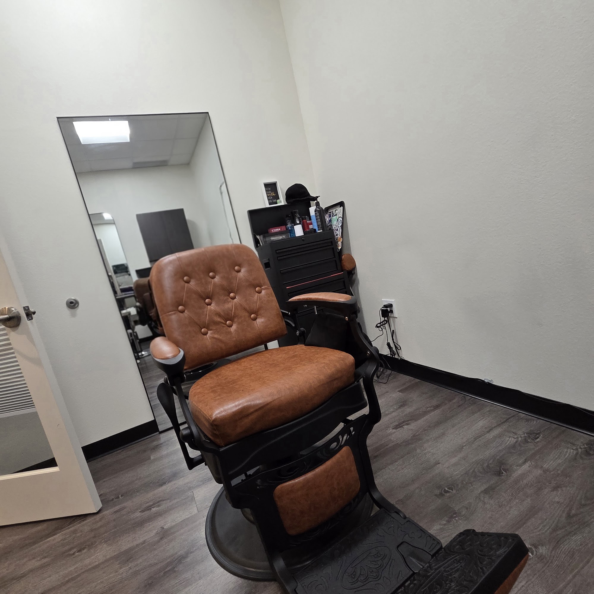 Coral Fraire Barber Studio 10568 Gateway Prom Suite D, El Monte California 91731