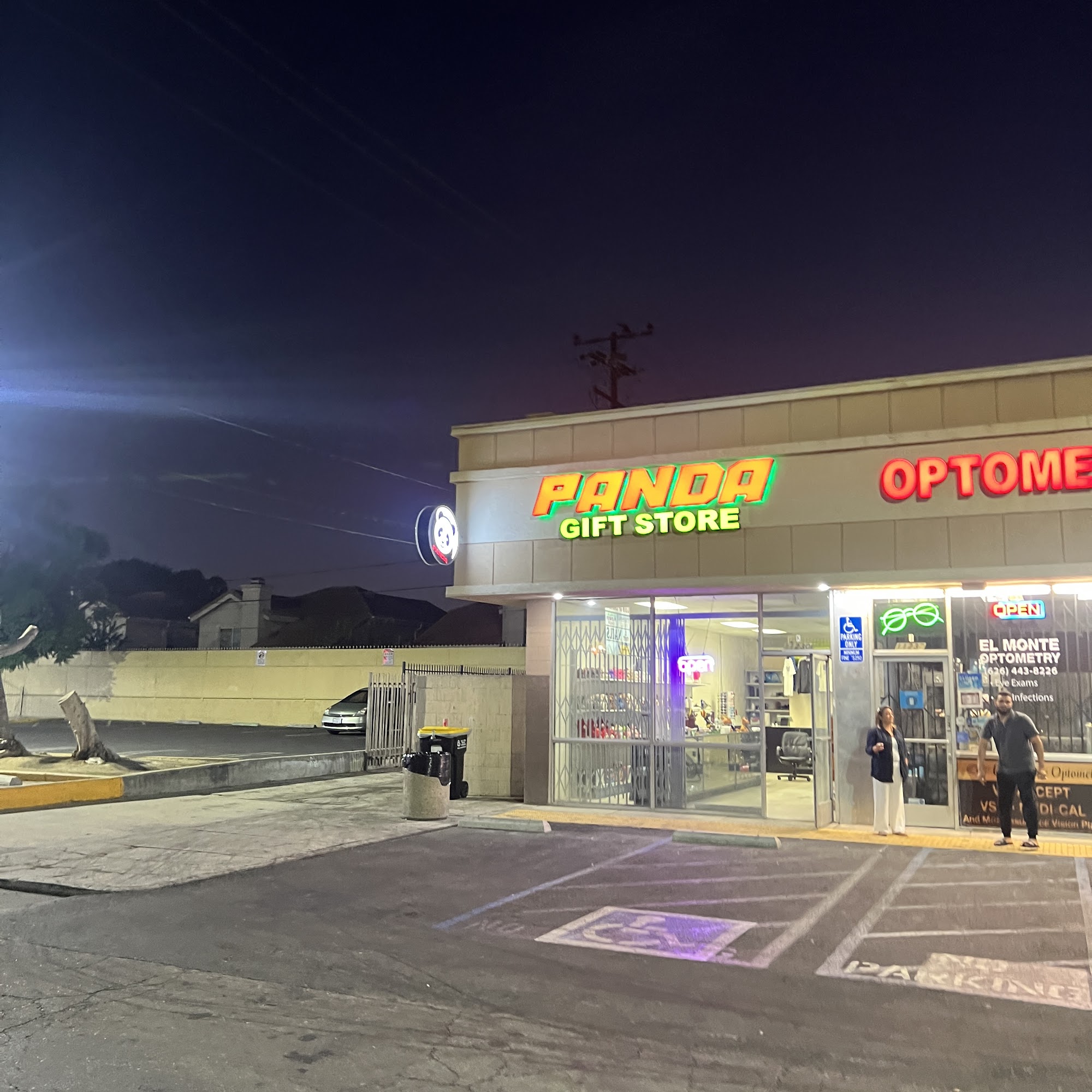 Panda gift store El Monte