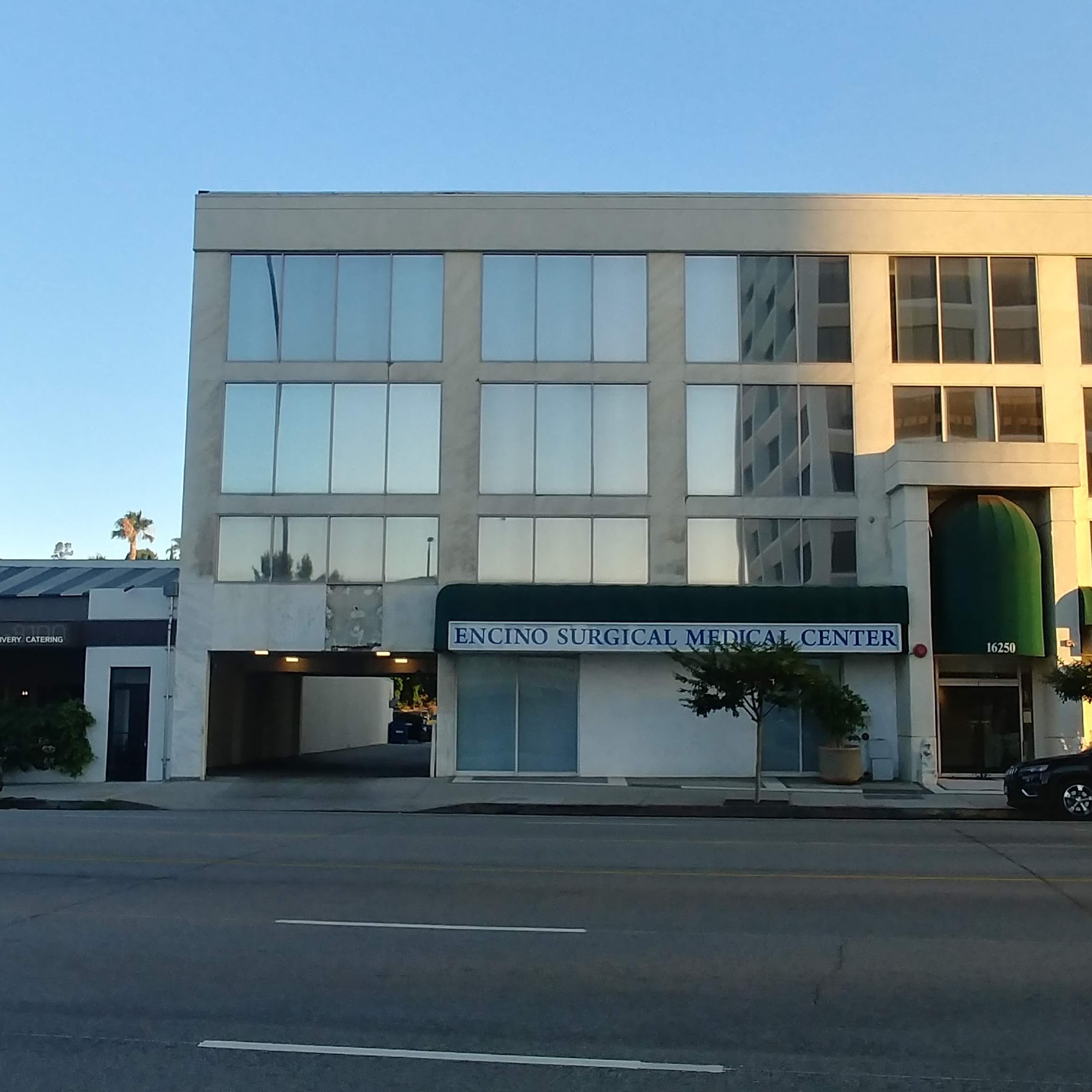 Robert Gats Hair Design 16250 Ventura Blvd #235, Encino California 91436