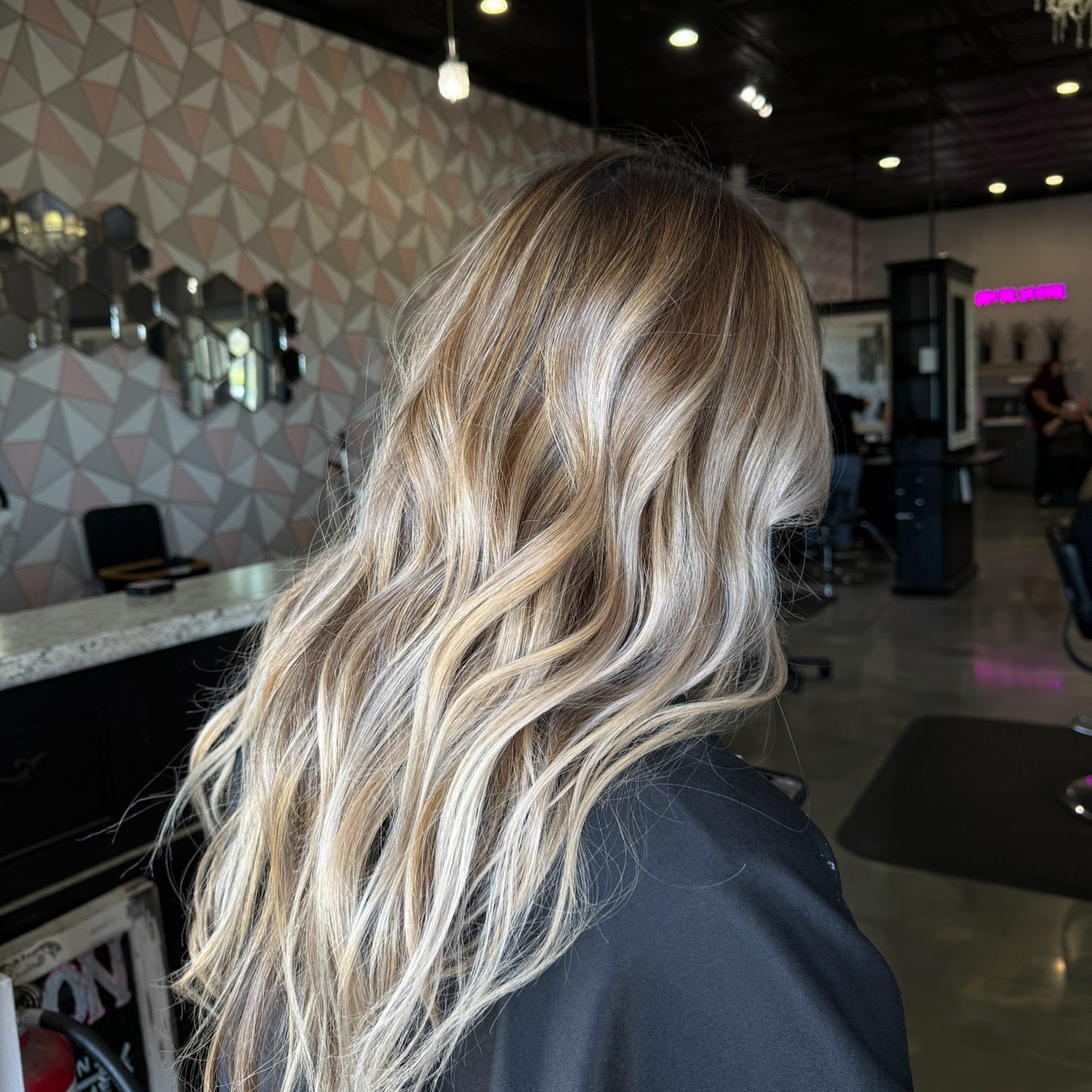 Glambyalondries 4455 Central Way, Fairfield California 94534