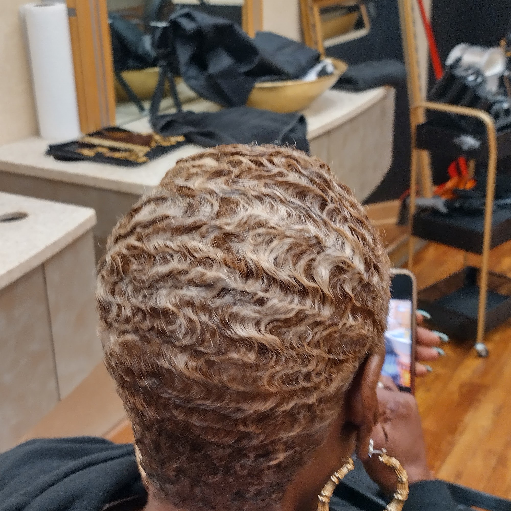 Love T’Cutt’s Barbershop/Beauty Salon 1350 Travis Blvd, Fairfield California 94533