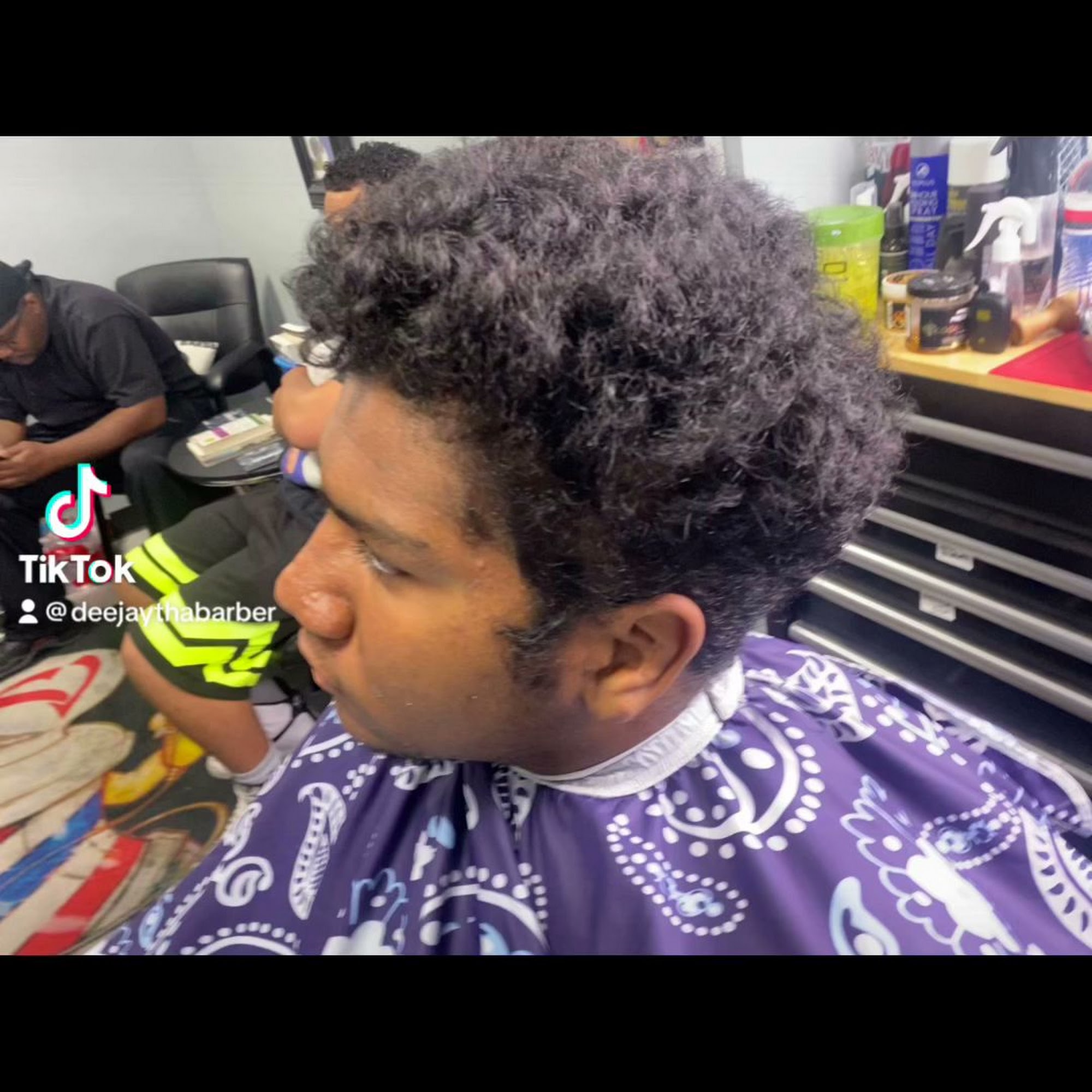 DEEJAY’S BARBER LOUNGE (DEEJAY THA BARBER) 16655 Foothill Blvd, Fontana California 92335