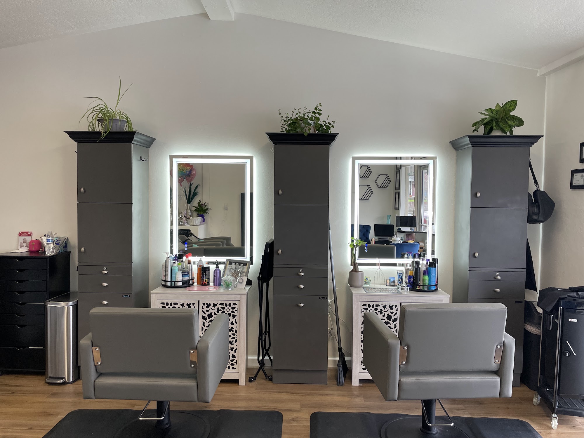 Styles Studio 2869 School St, Fortuna California 95540