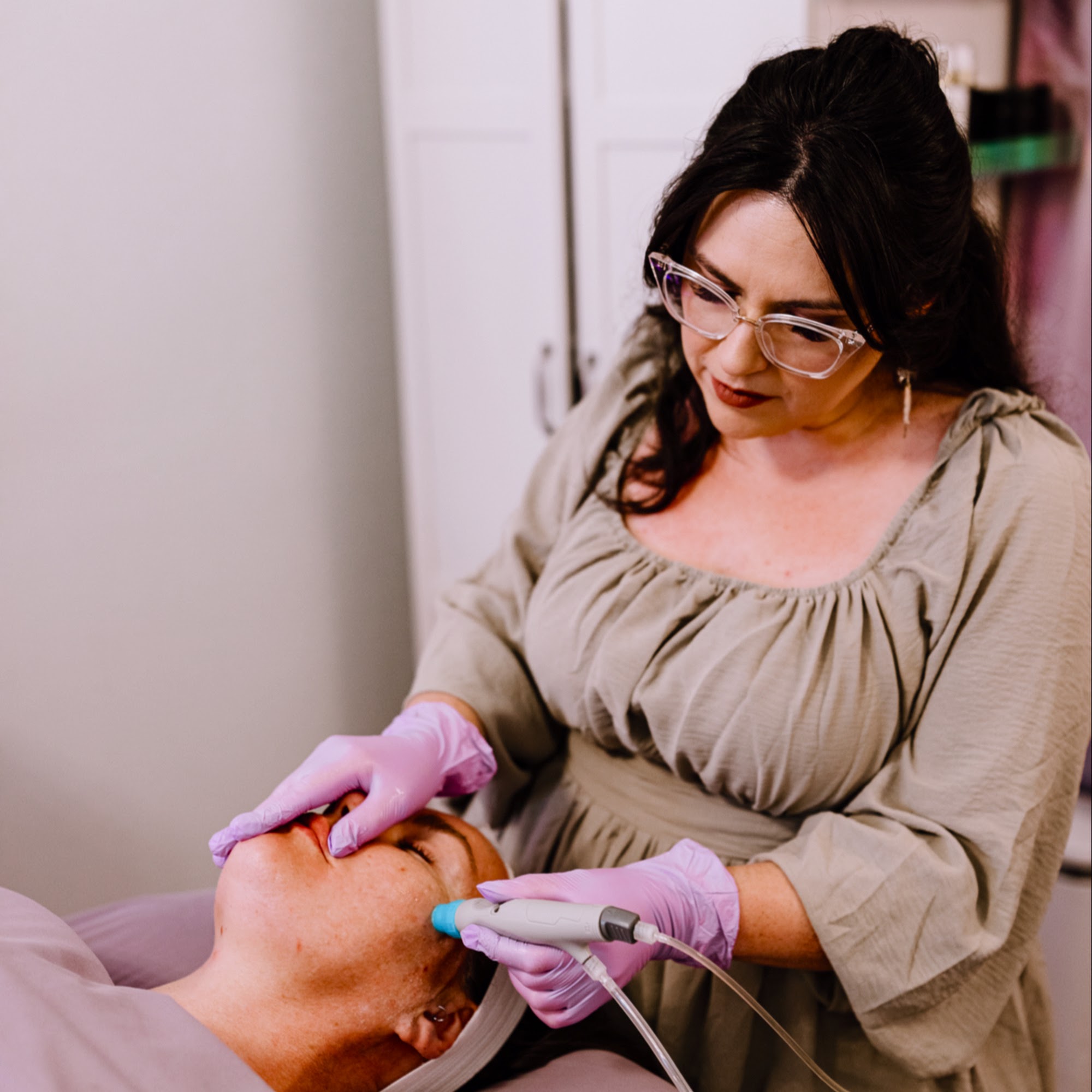 glowMoore Skin Studio