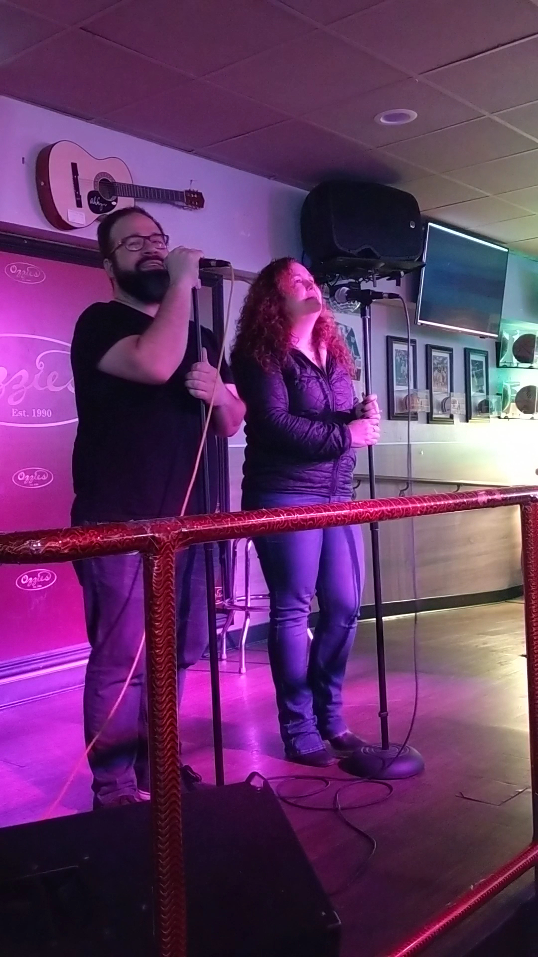 Ozzie's Sports Bar & Lounge Menu