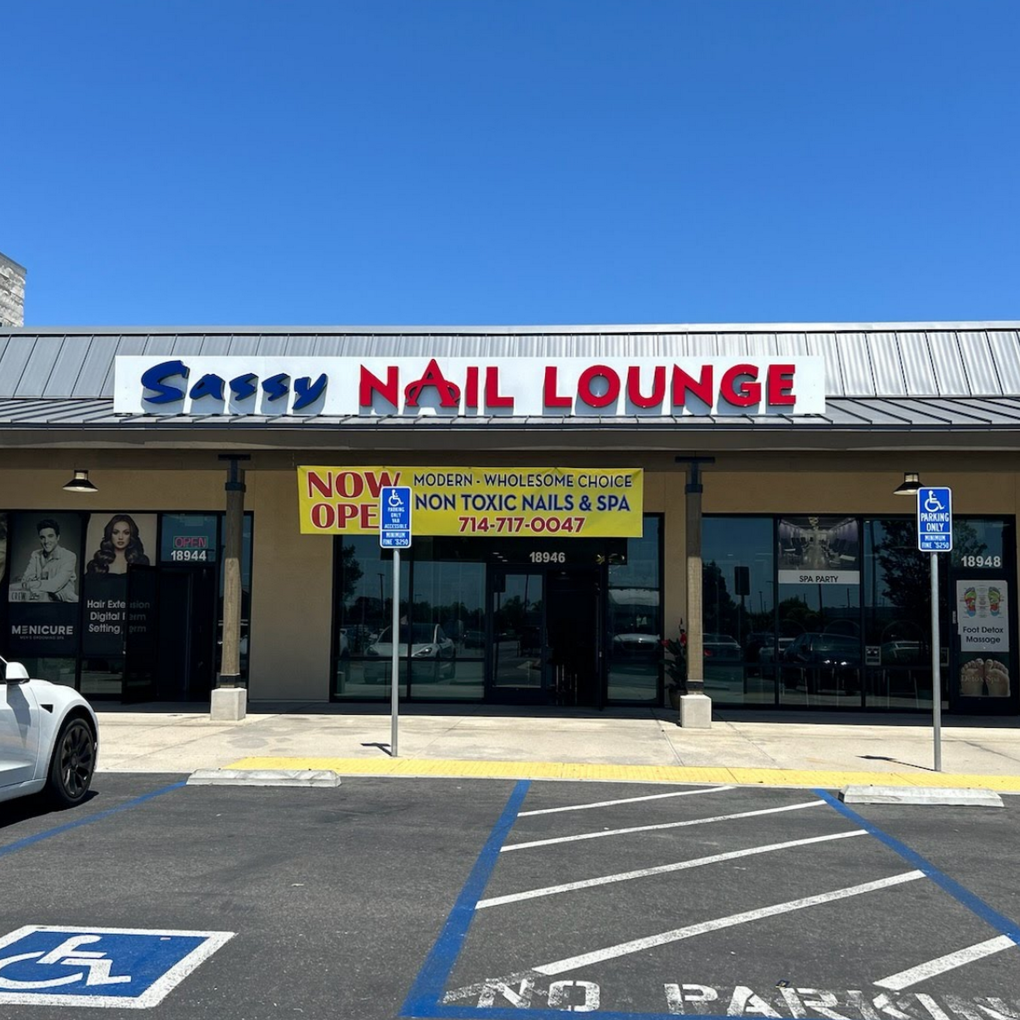 Sassy Nail Lounge - Organic Nails and Spa 18946 Brookhurst St, Fountain Valley California 92708