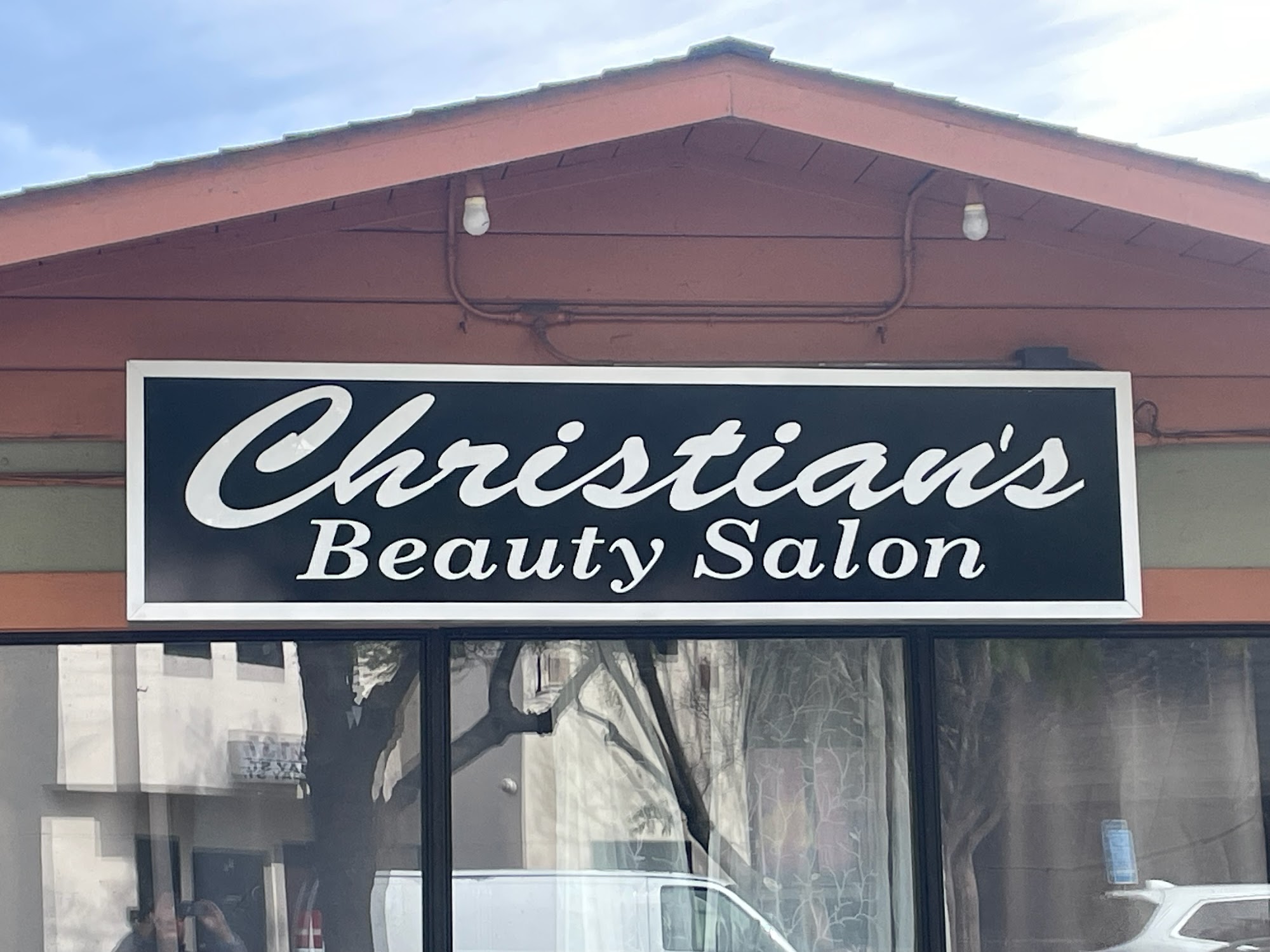 Christian's Beauty Salon