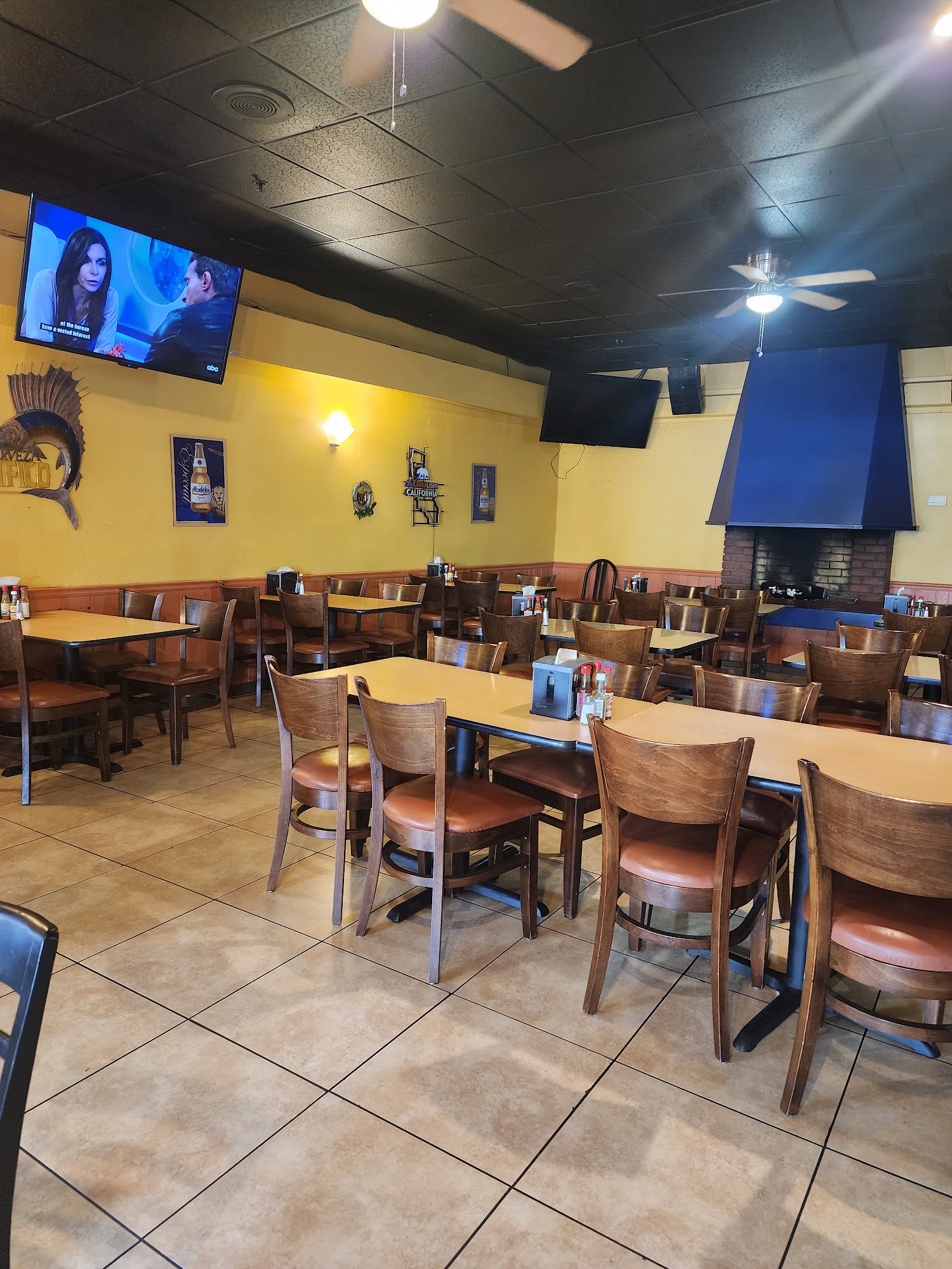 Mariscos El Malecon Menu