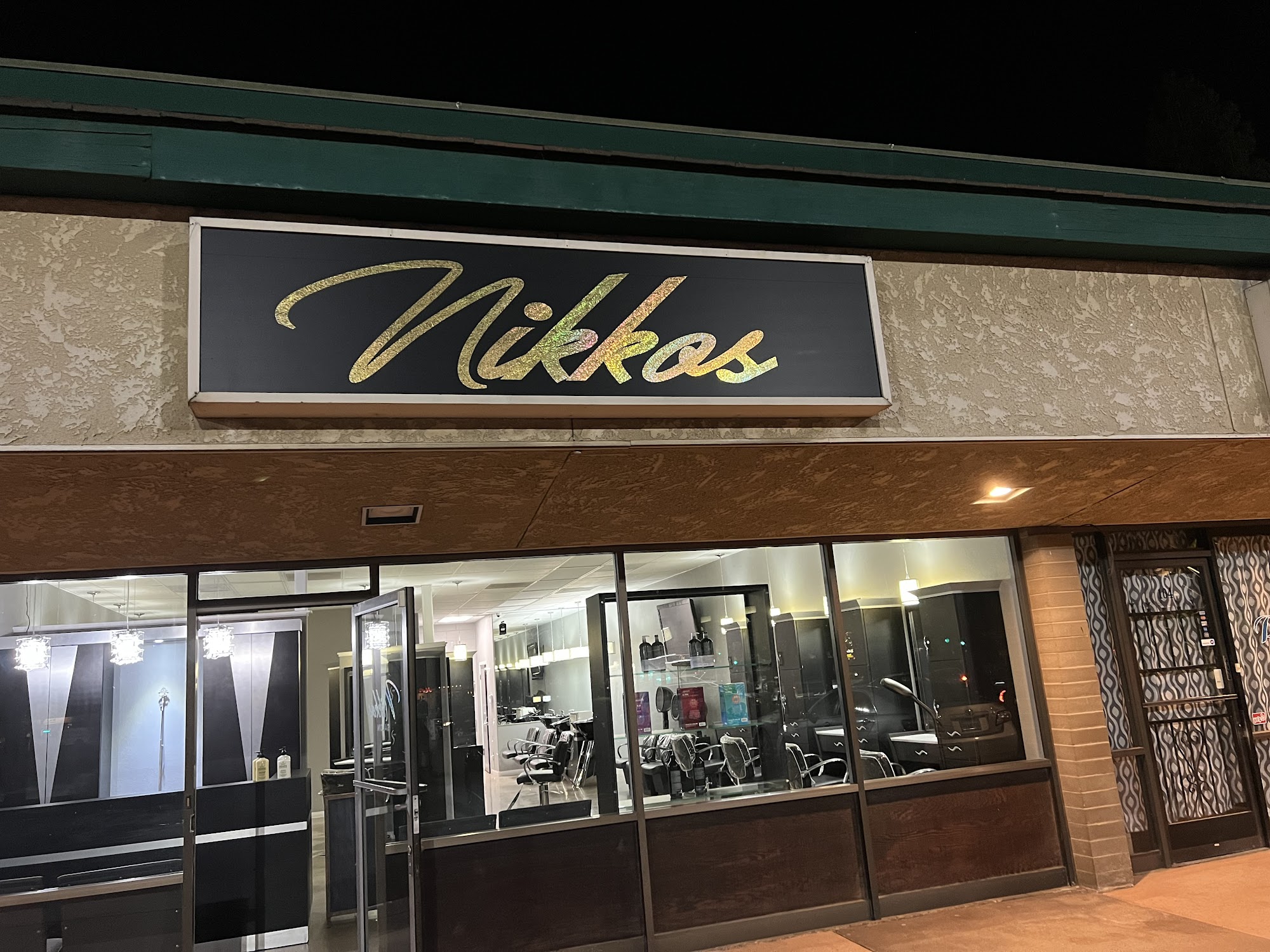 Nikkos
