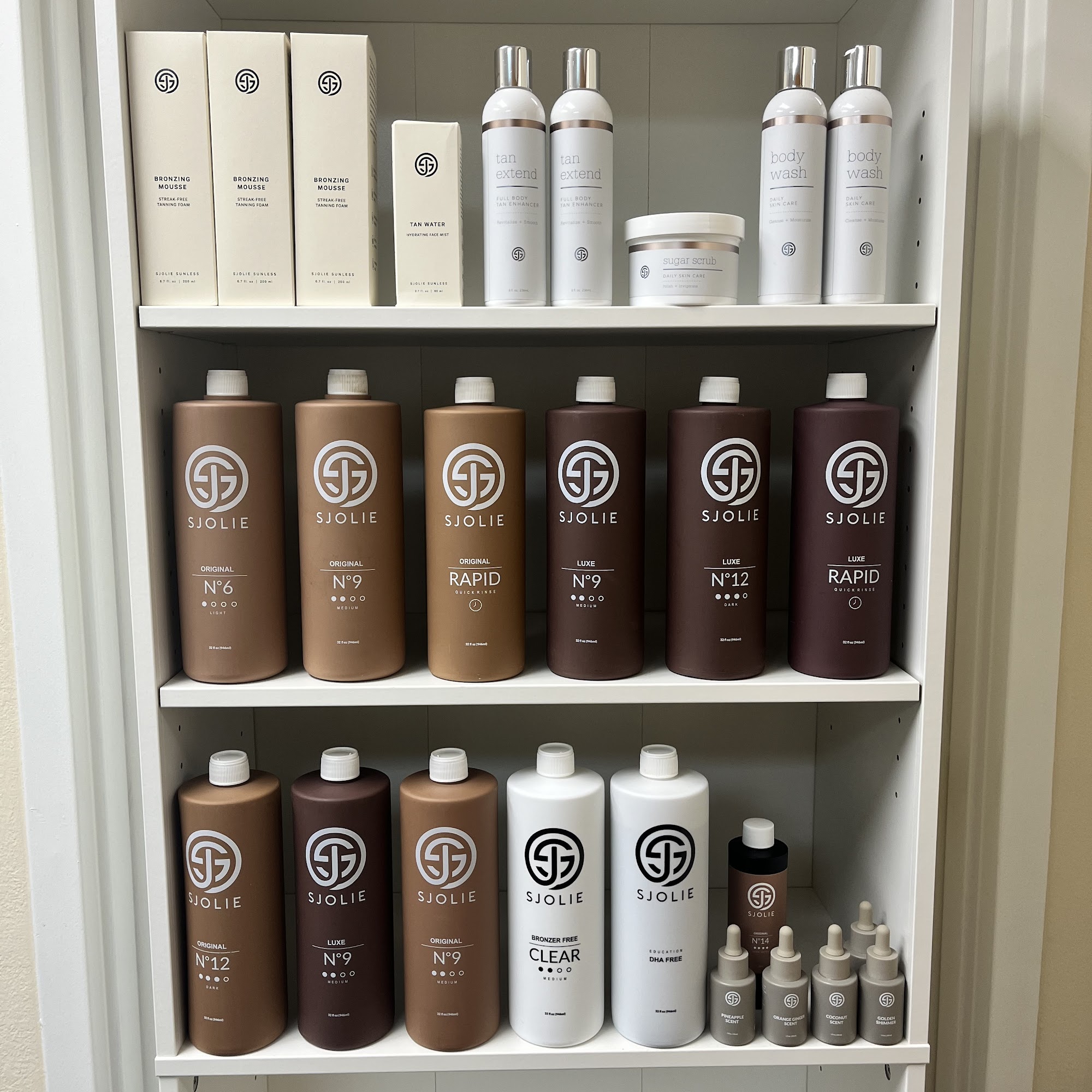 The Wax Boutique 7638 N Ingram Ave STE 109, Fresno California 93711