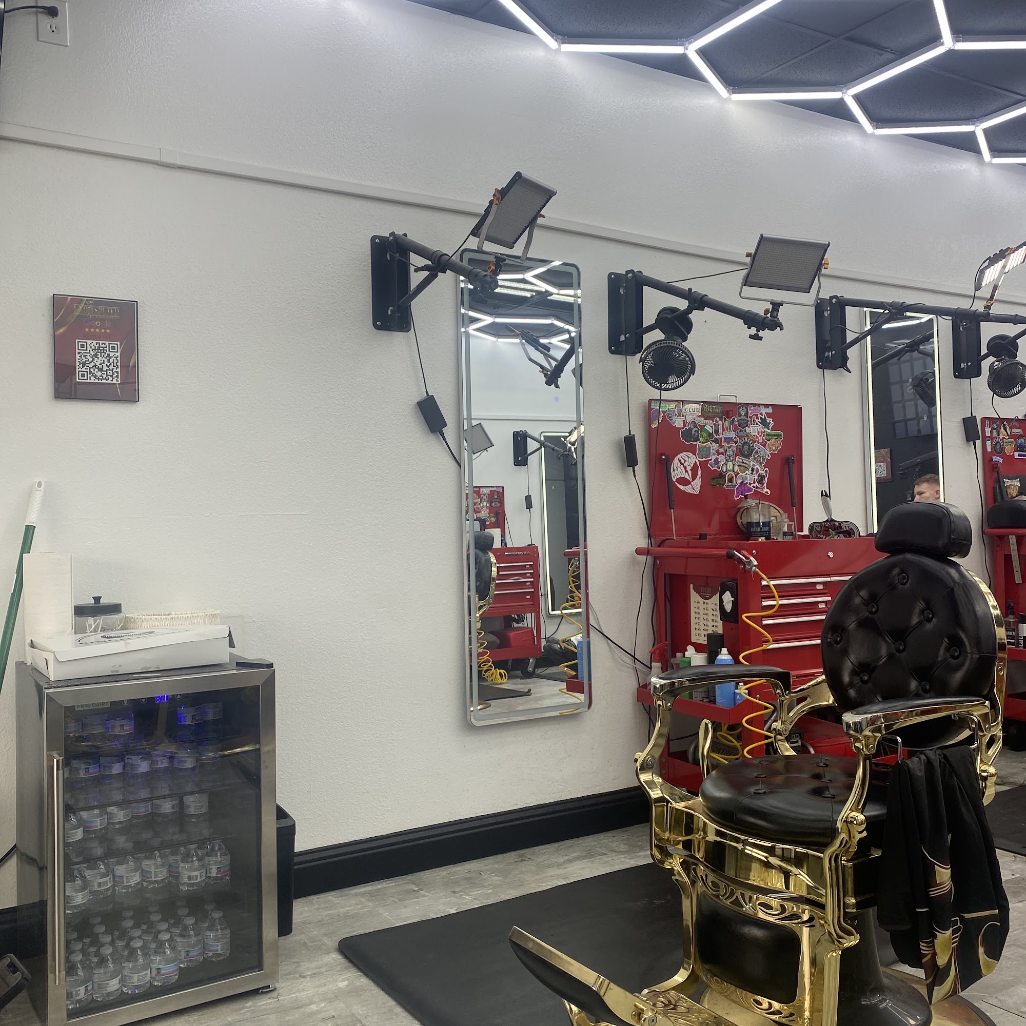 Undisputed Barbershop 4739 N Blackstone Ave, Fresno California 93726