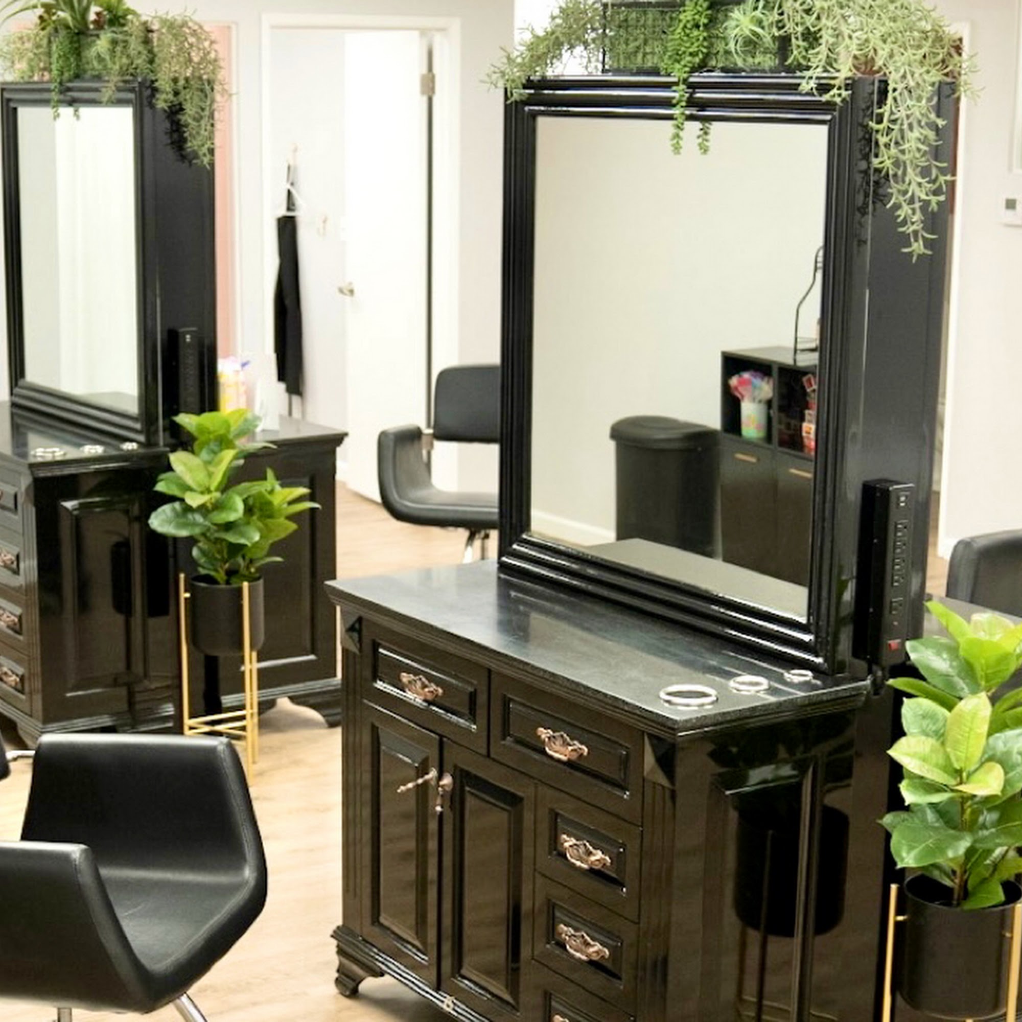 The Beauty Lounge Salon & Boutique 320 W Bedford Ave Suite 203B, Fresno California 93711