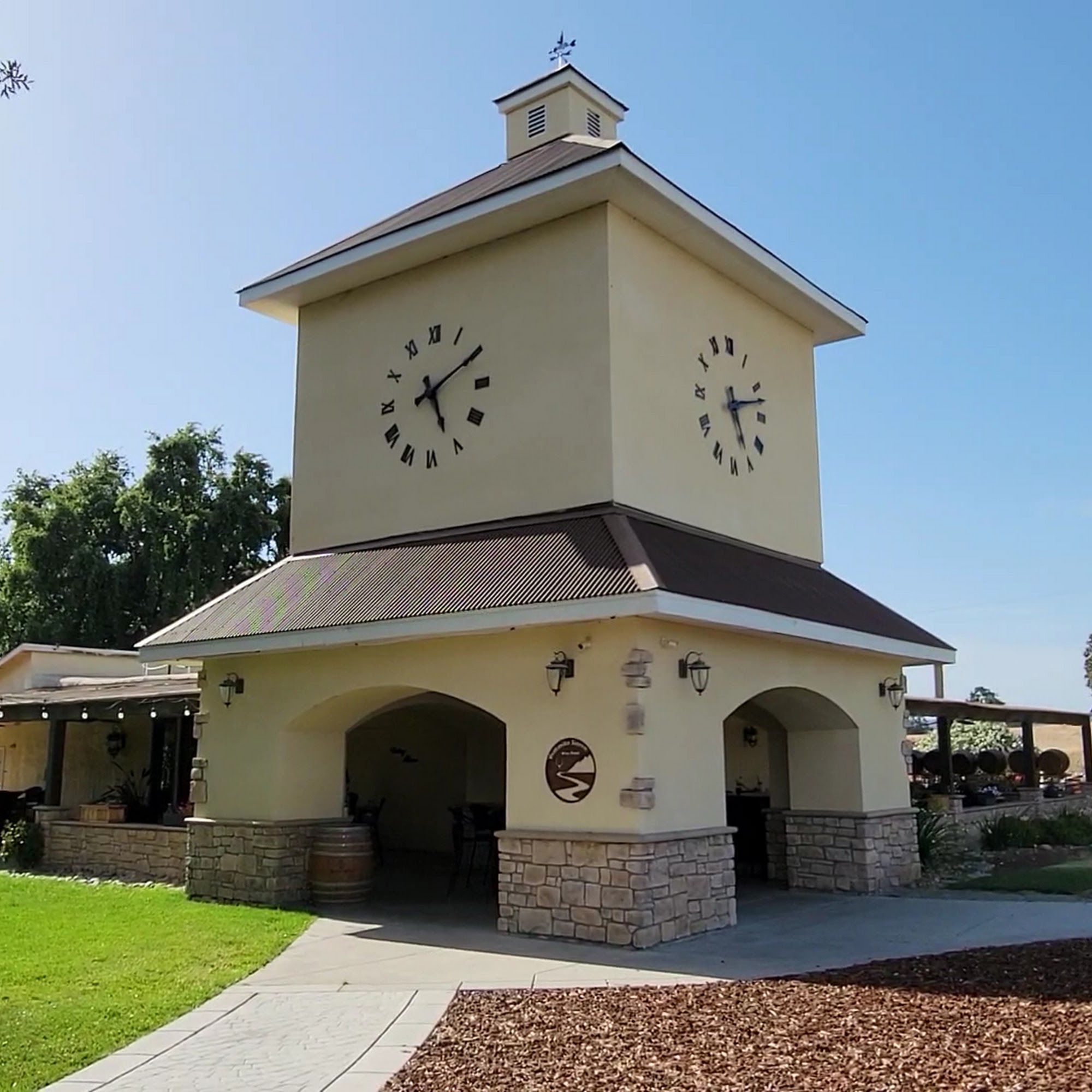 DORVAL ESTATE WINERY Friant