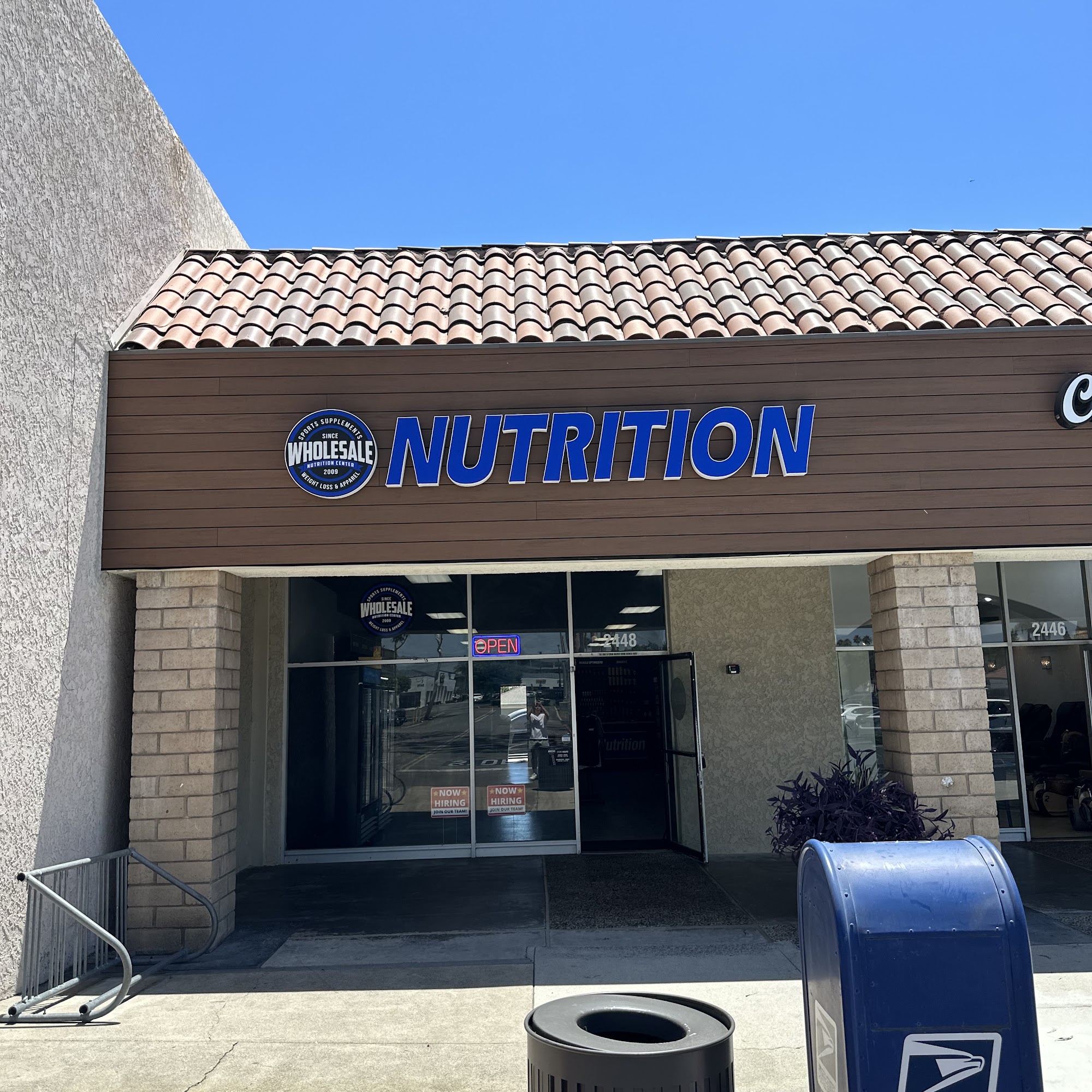 WHOLESALE NUTRITION CENTER
