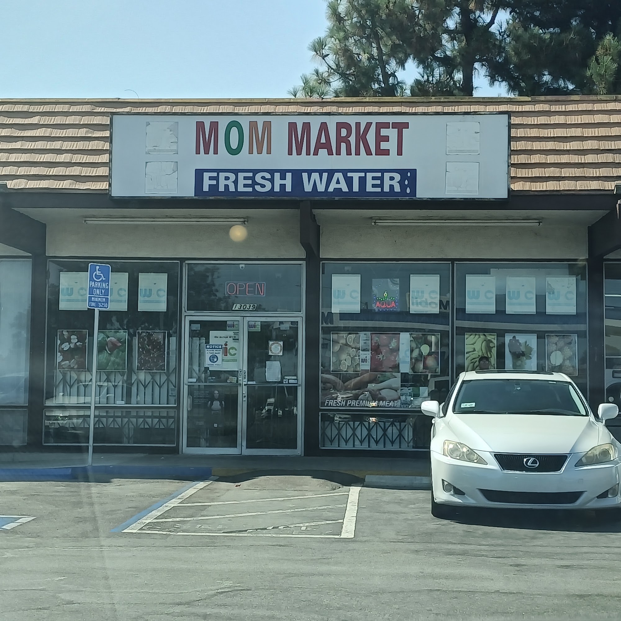 Mom Market Fresh Water Garden Grove