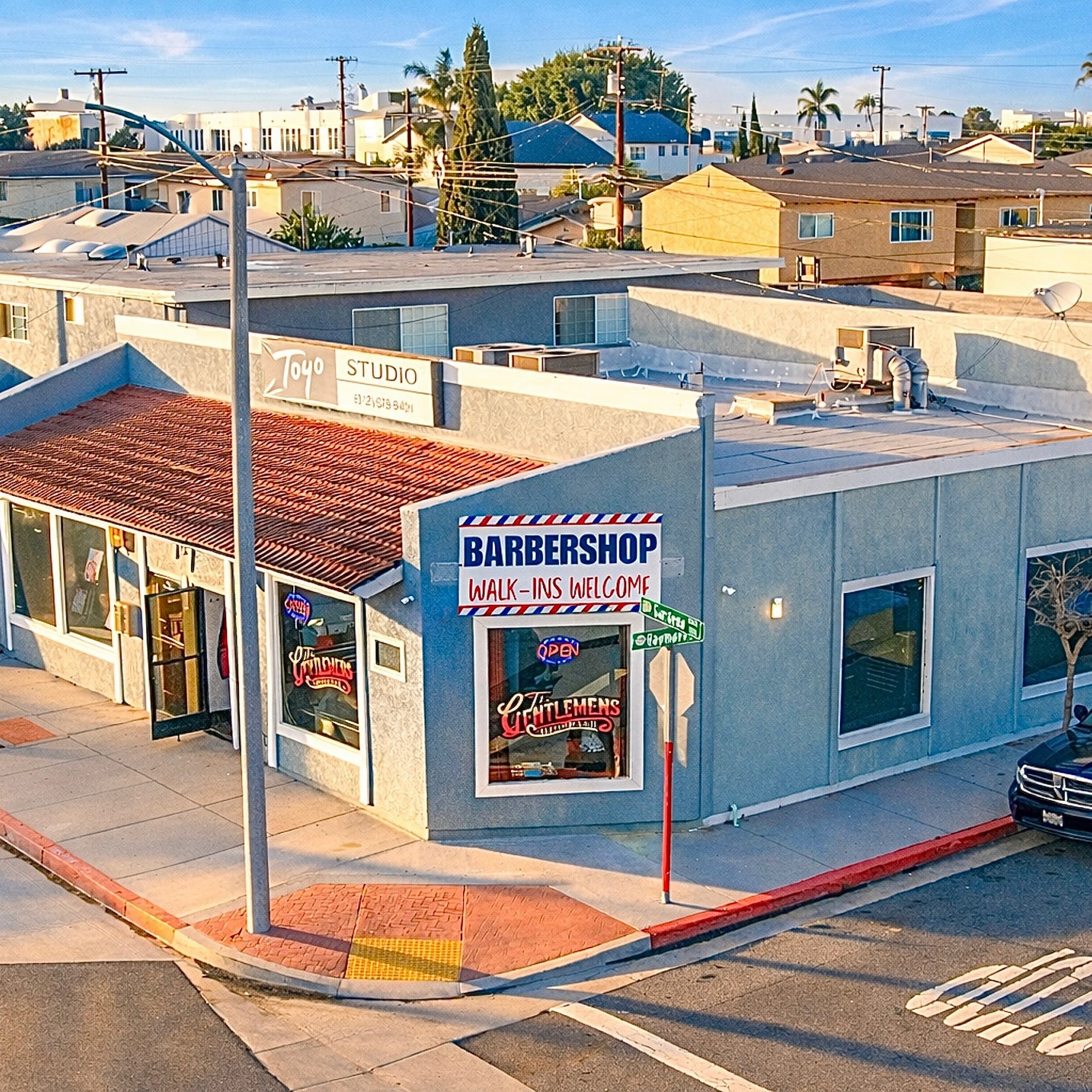 The Gentlemen’s Barber Club