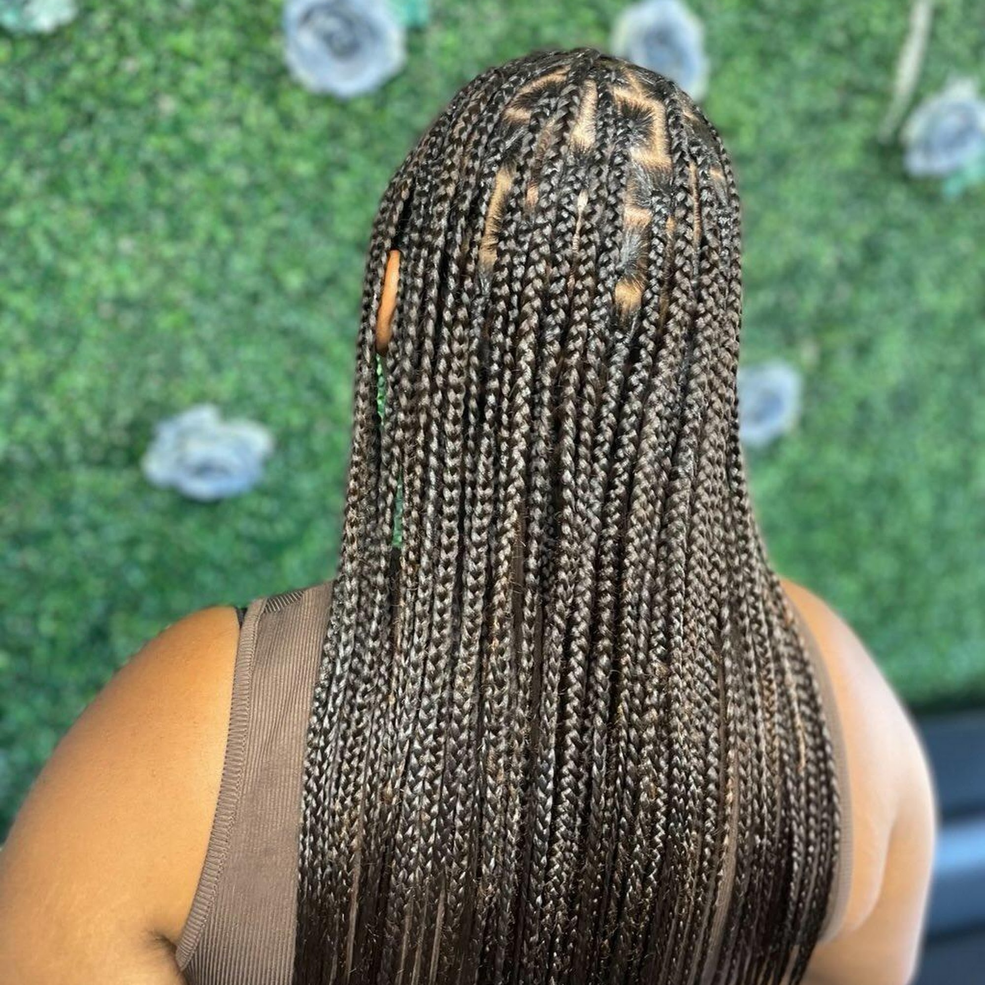 Sashee Braids 13975 Van Ness Ave Suite 100, Gardena California 90249