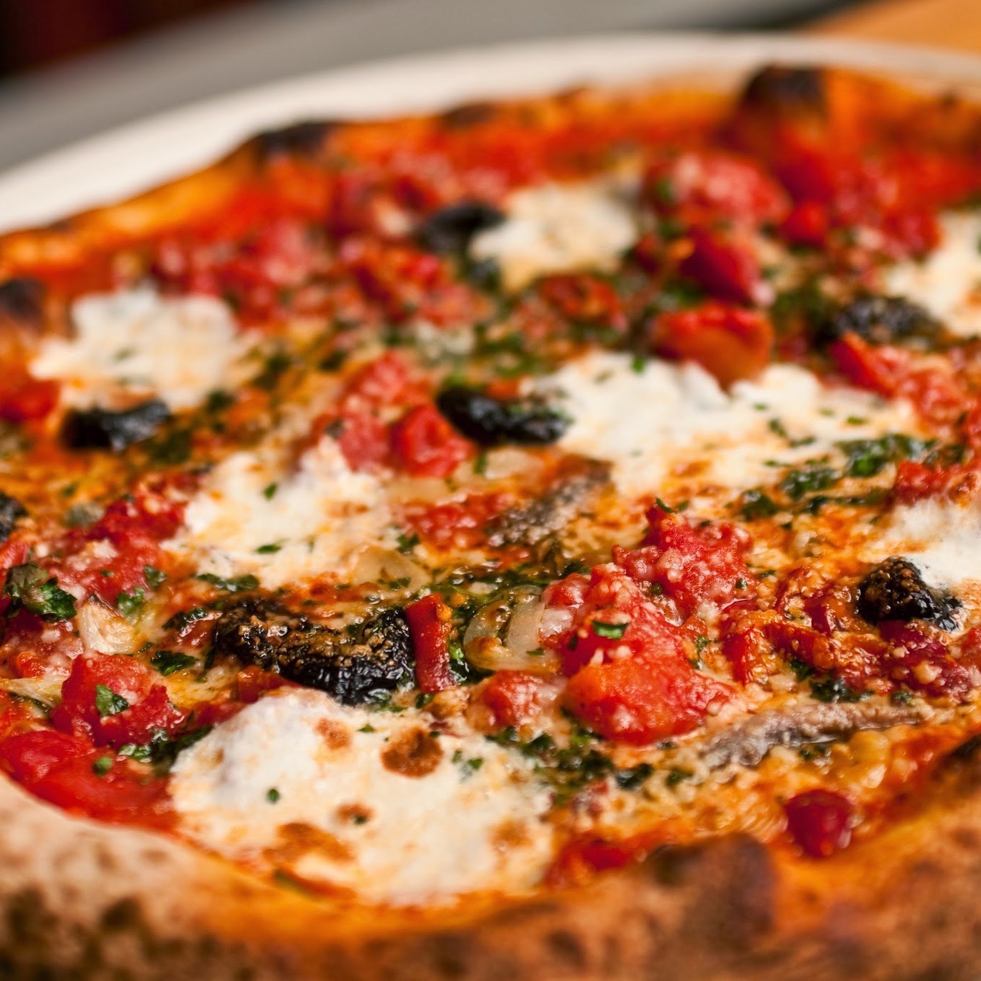 Diavola Pizzeria & Salumeria Geyserville