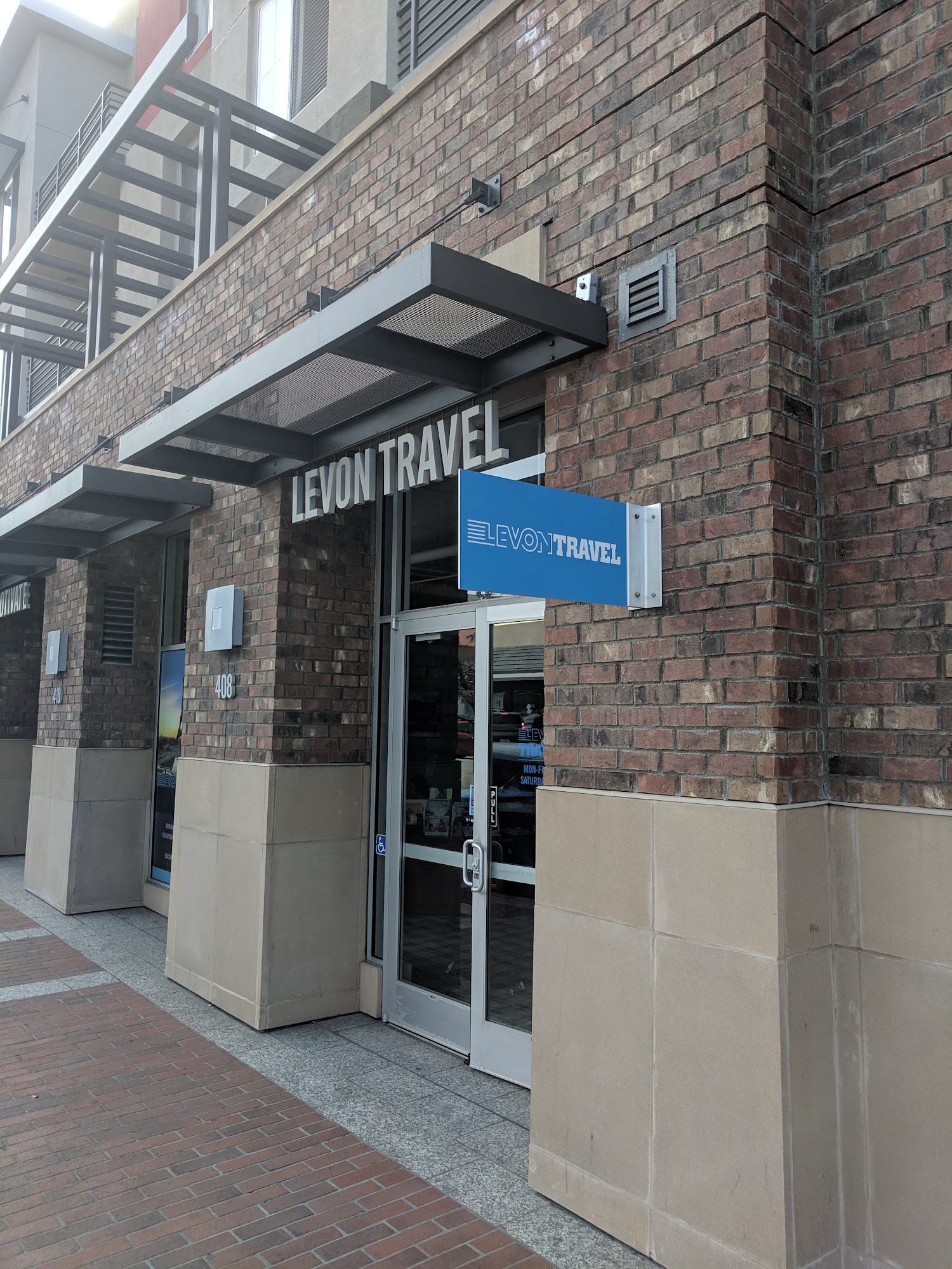Levon Travel Glendale