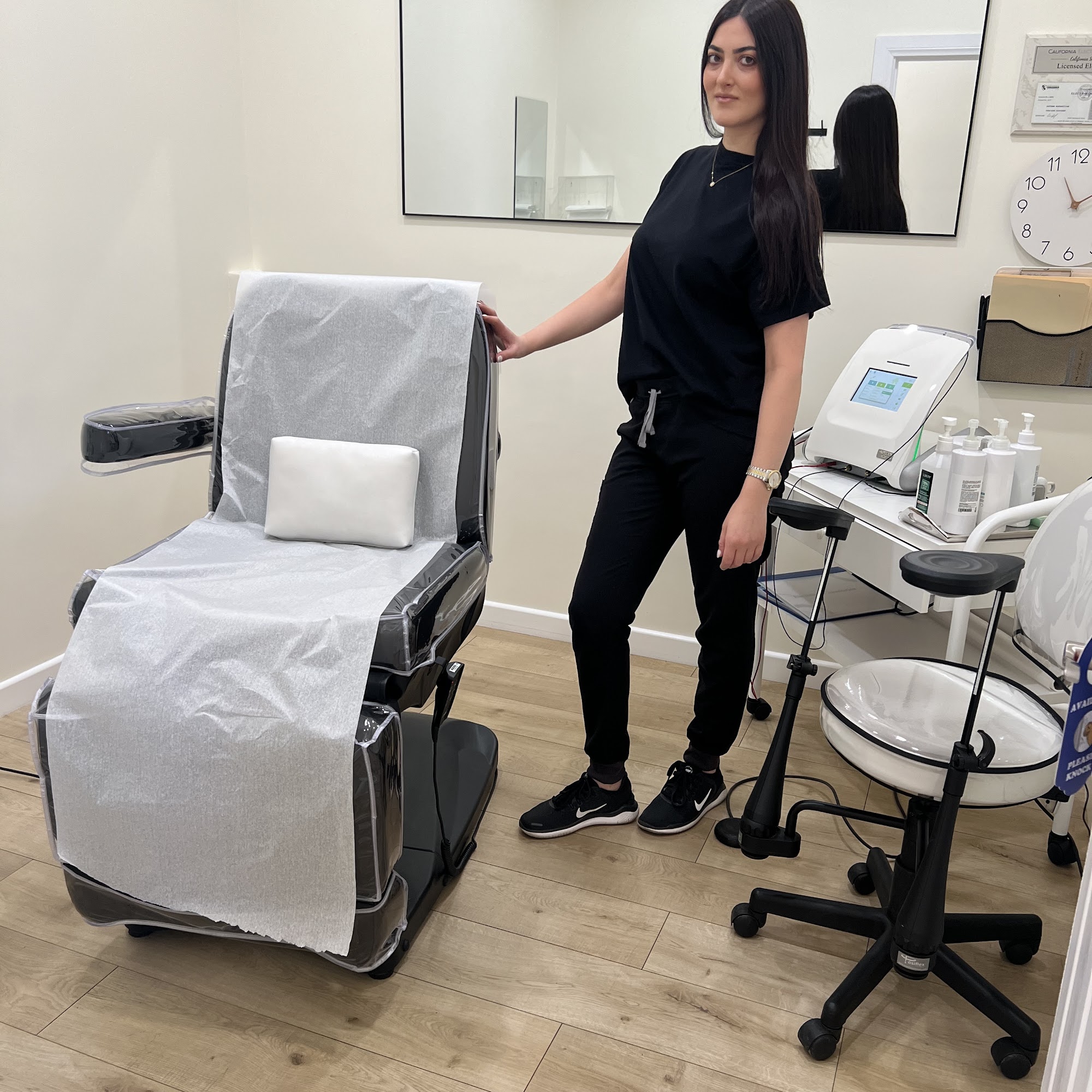 Sm Skin LA Electrolysis Hair Removal 1124 E Broadway, Glendale California 91205