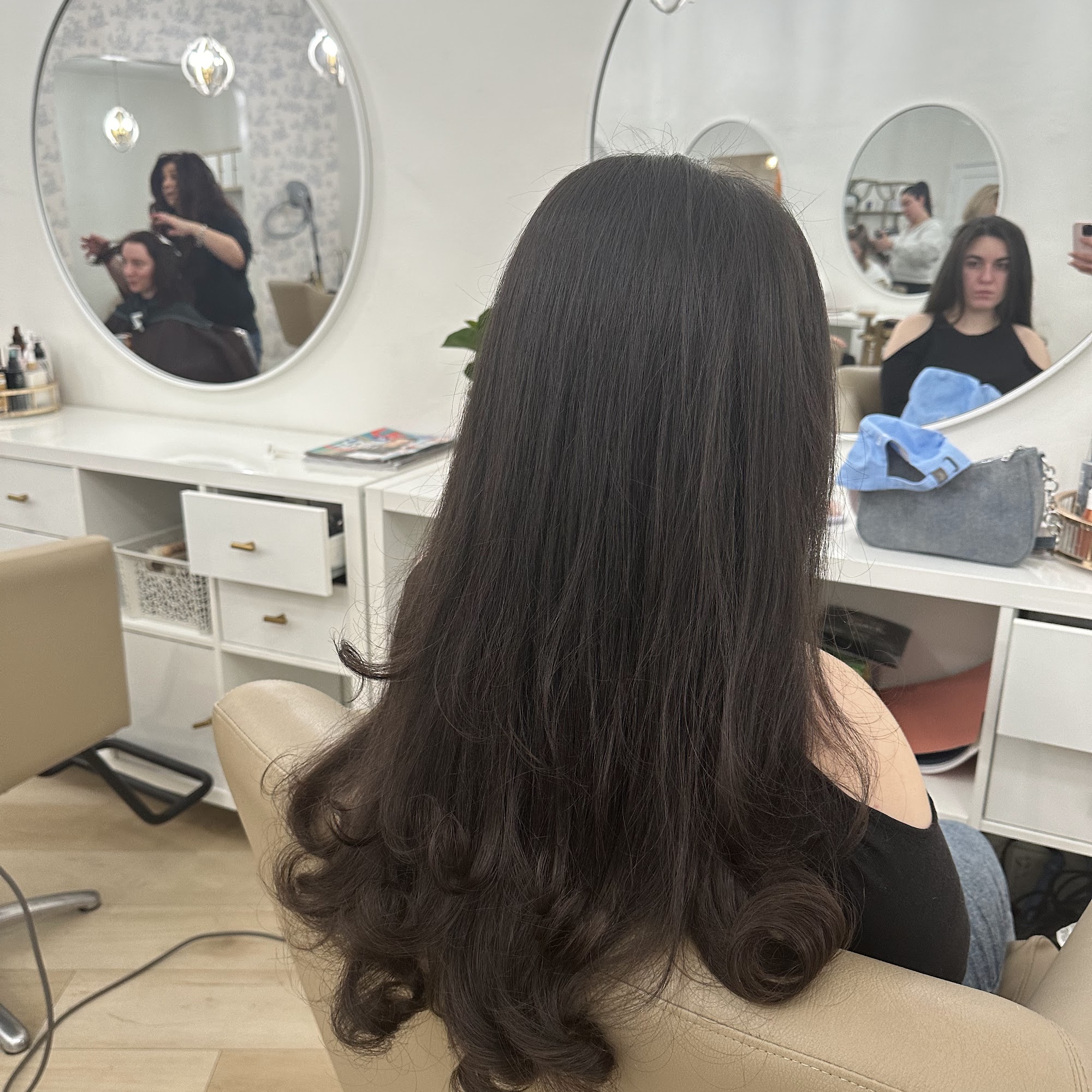 Blown LA 1415 W Kenneth Rd, Glendale California 91201