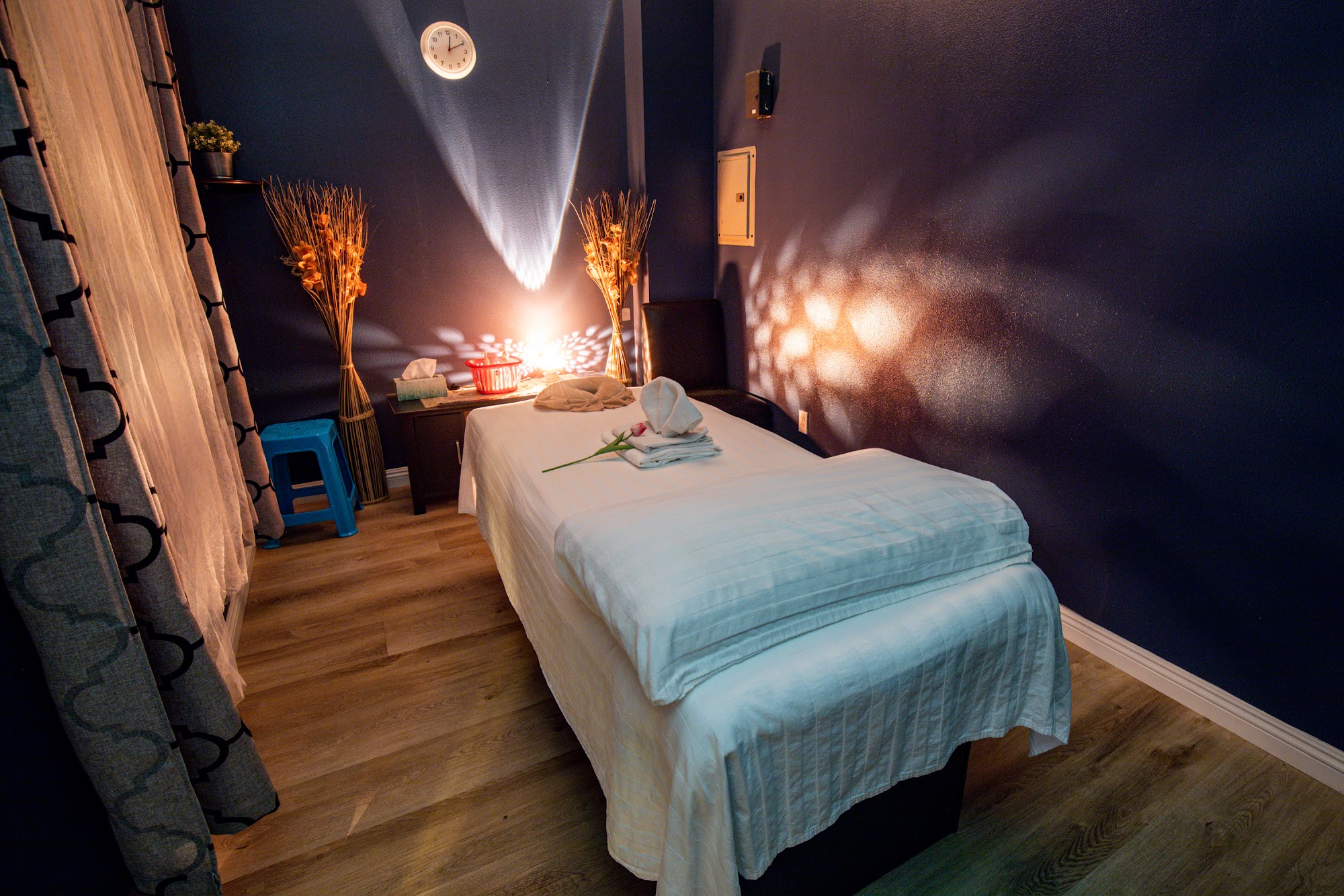 Chic Day Spa - Pain Relief Massage Glendora