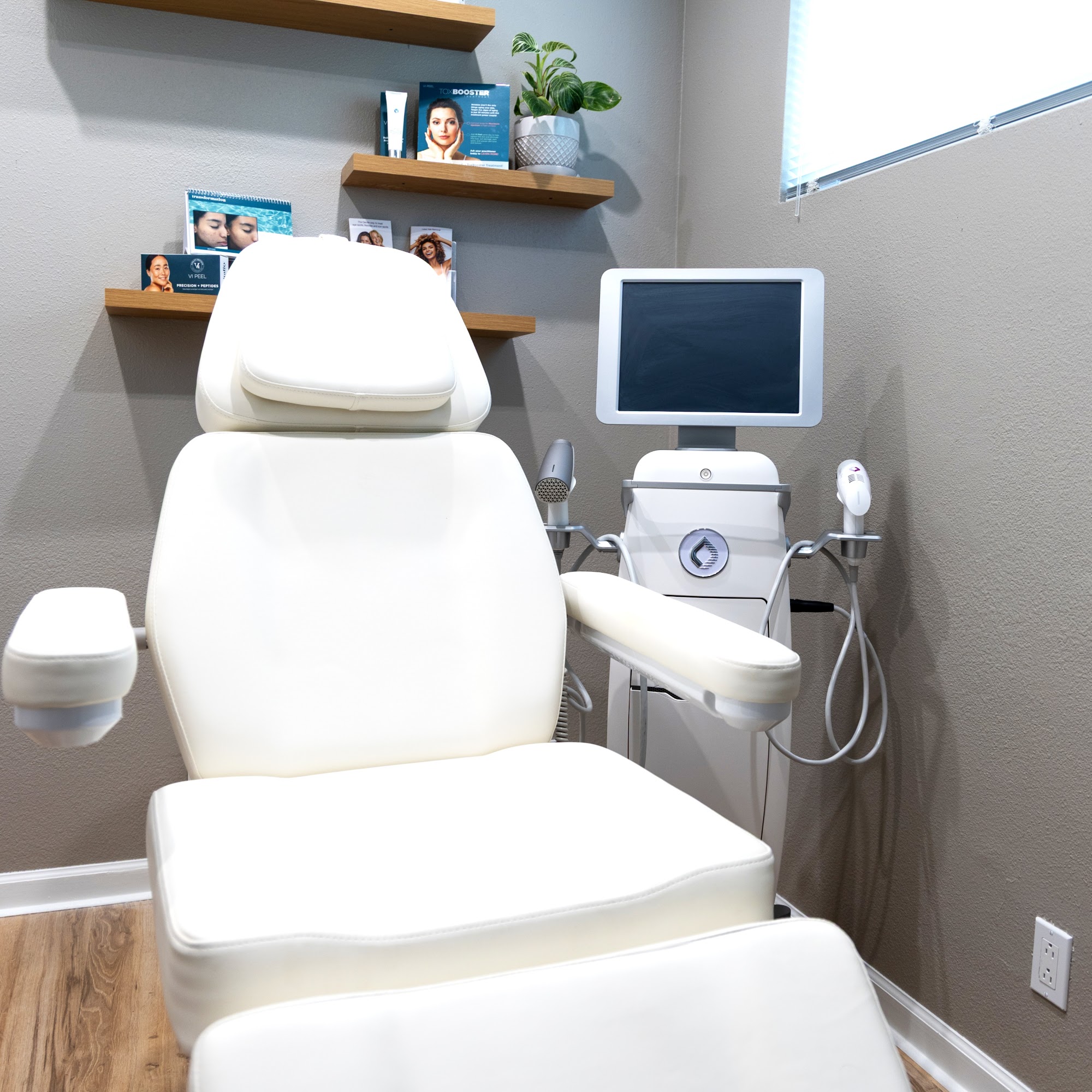 Bloom Skin and Wellness Med Spa 10718 White Oak Ave #2, Granada Hills California 91344