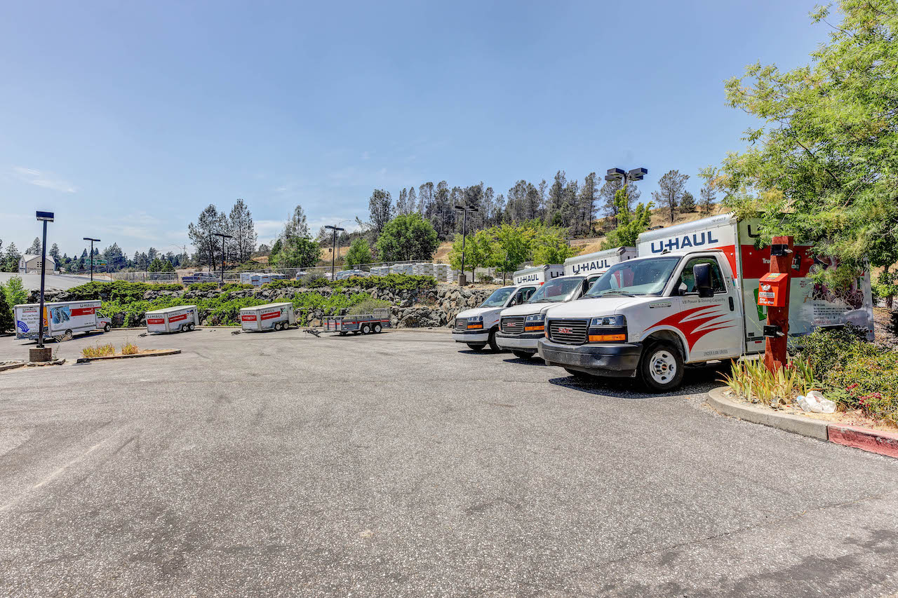 U-Haul Neighborhood Dealer