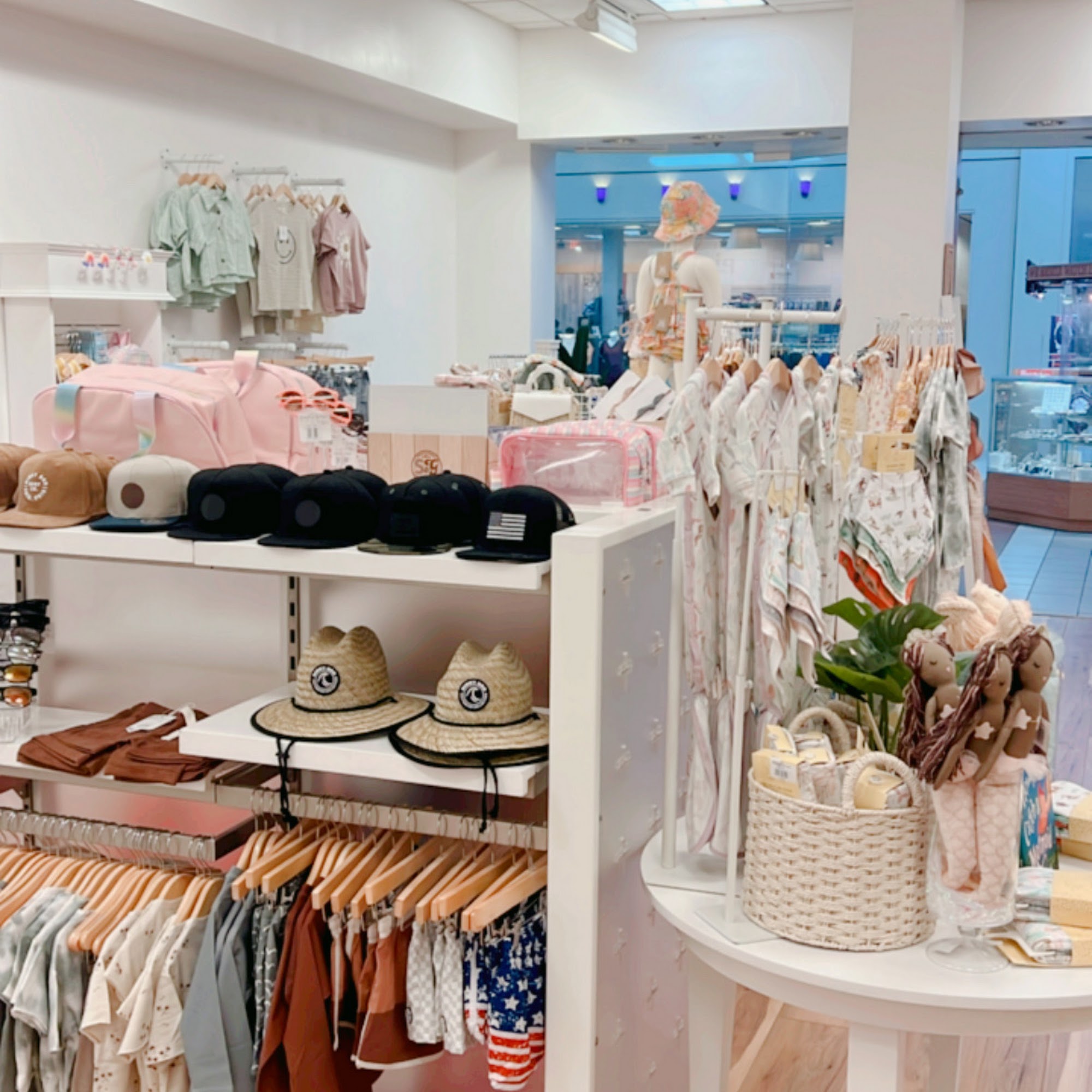 Naomi Blu Boutique Hanford