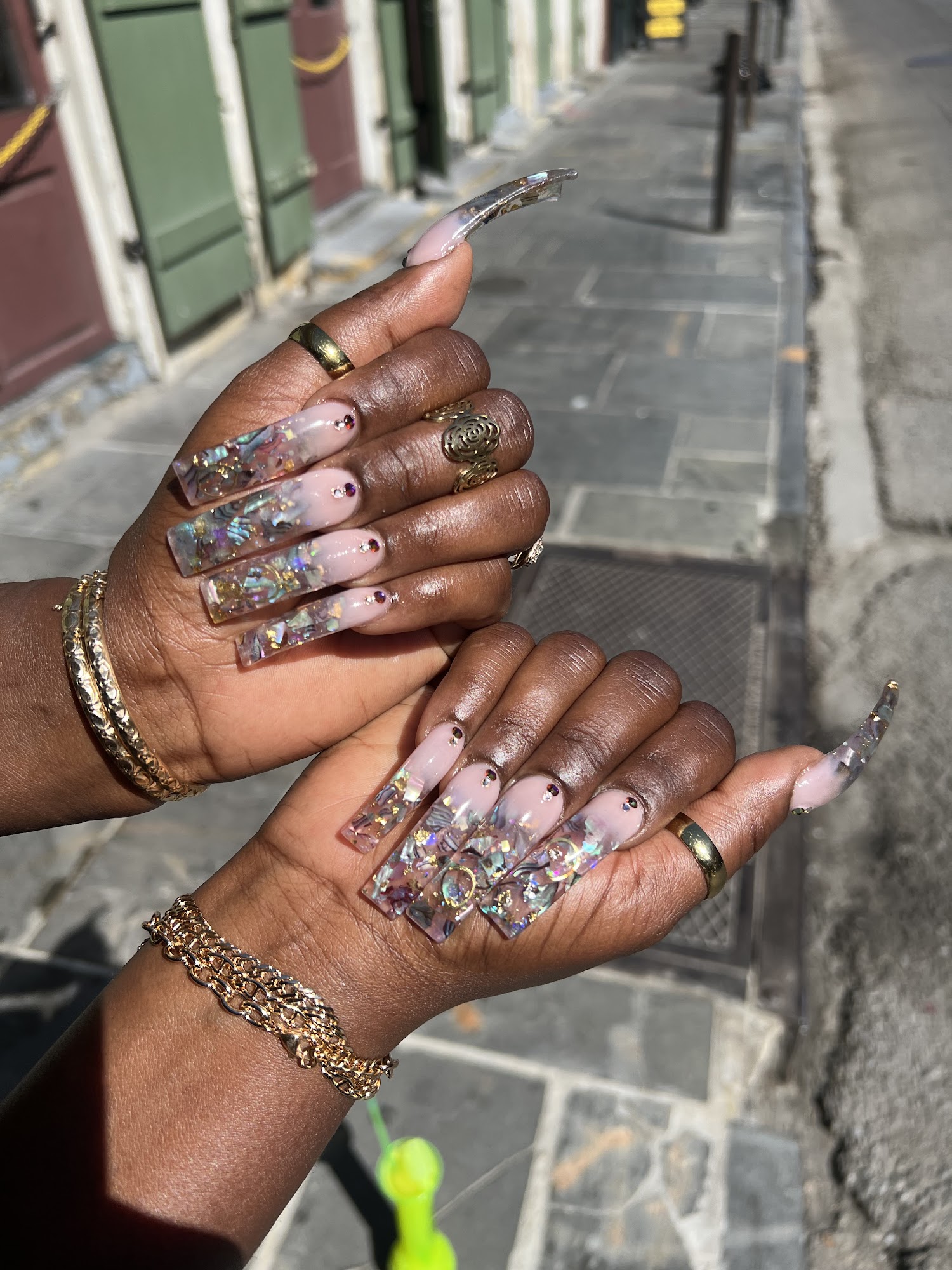 Foreign Beauty Salon