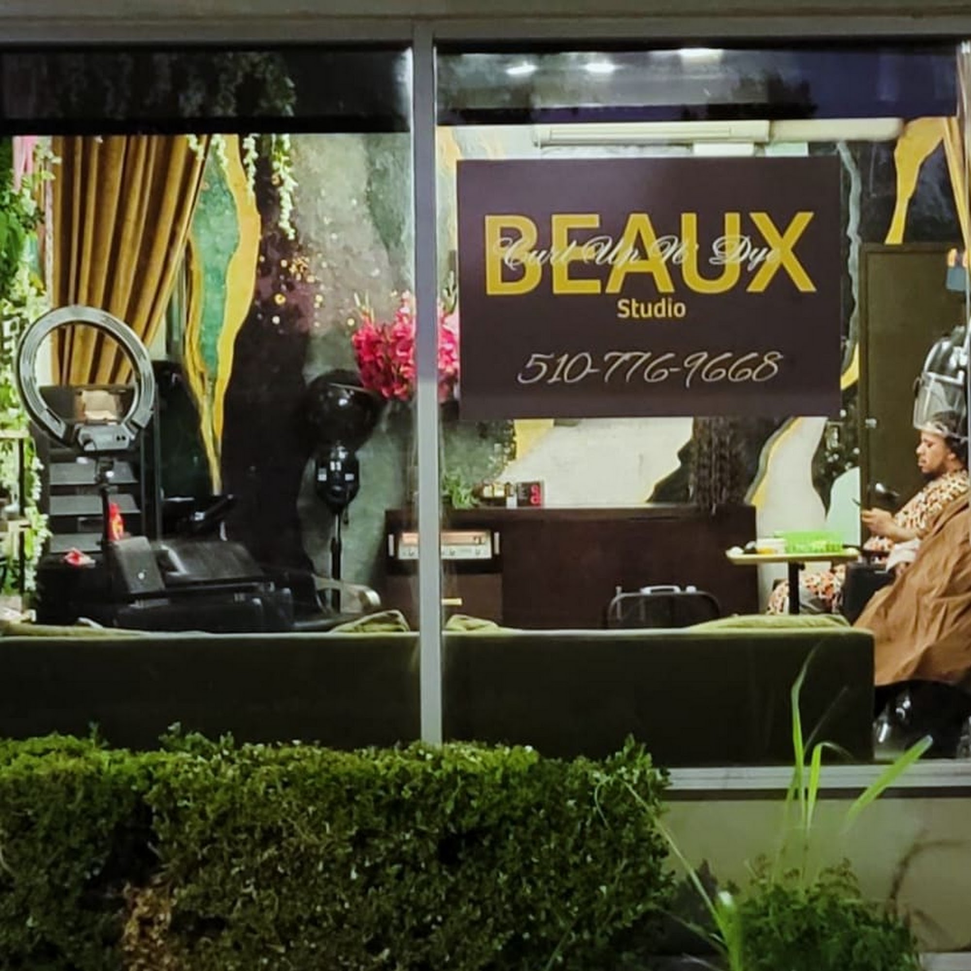 BEAUX CURL UP N'DYE STUDIO 22531 Main St, Hayward California 94541