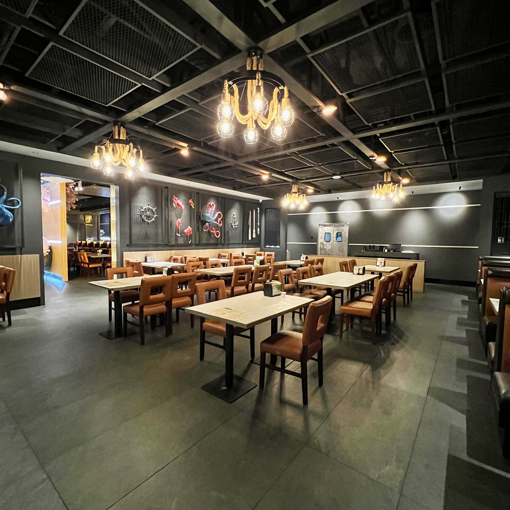 Lemongrass x The Bucket