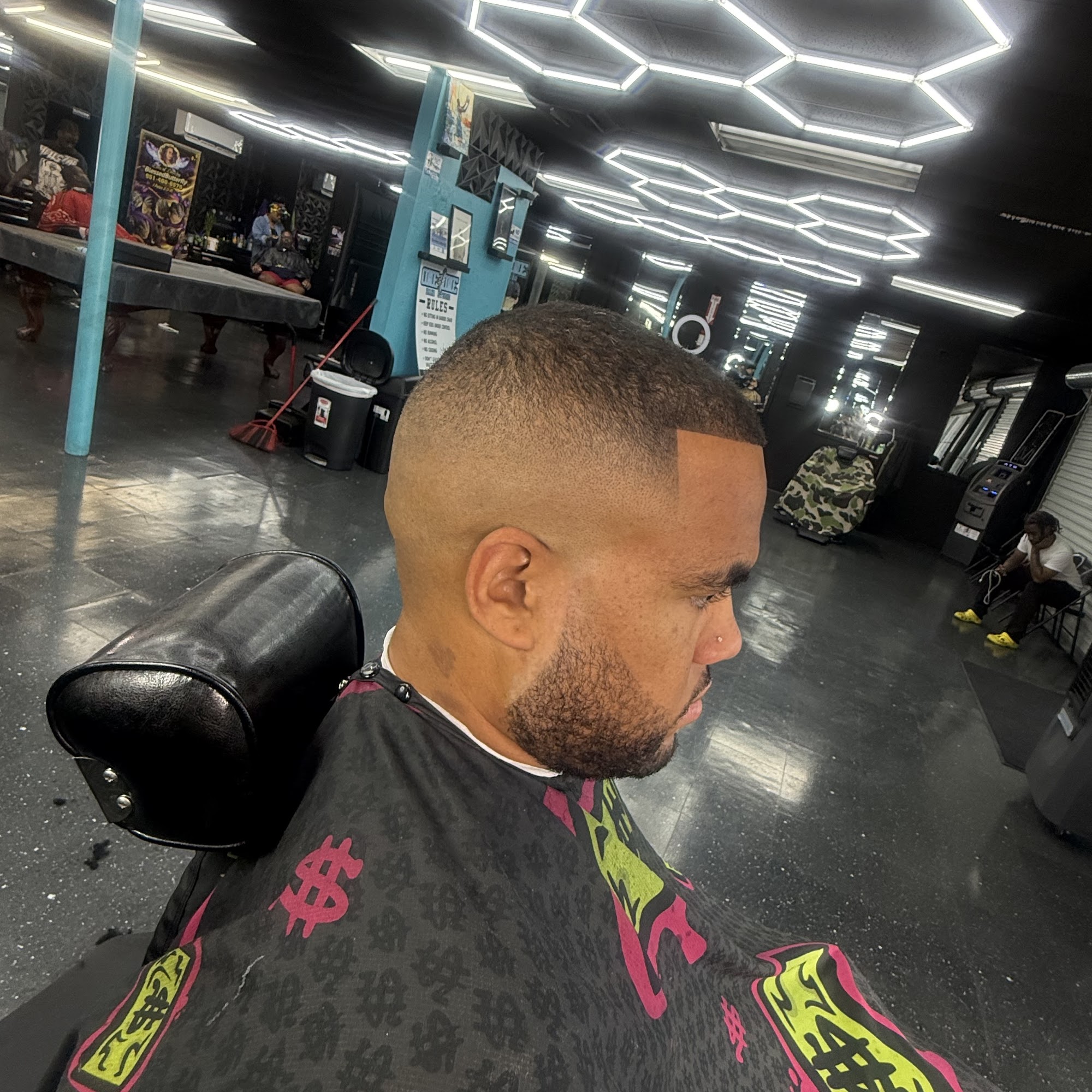 One of One hairs studio