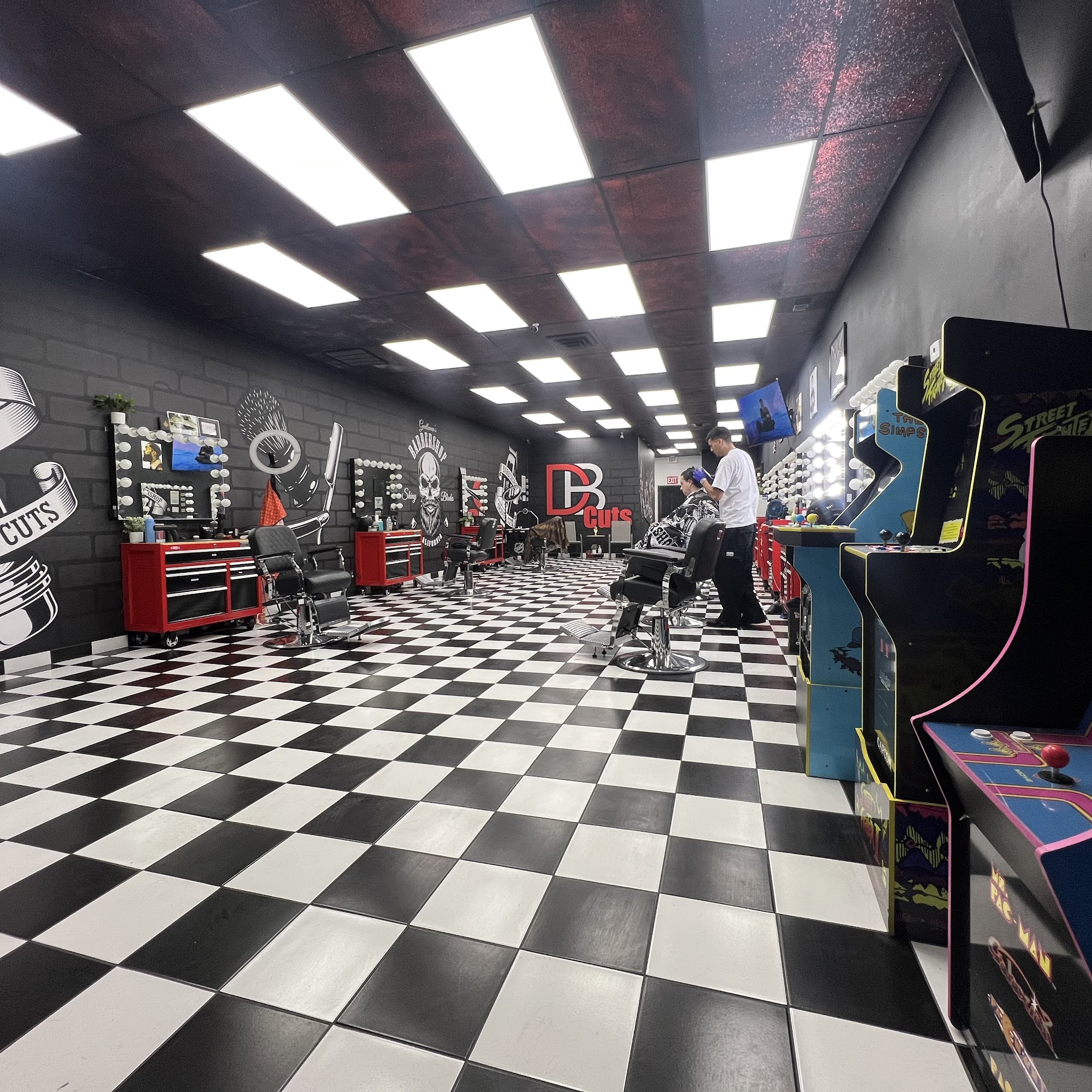 DB CUTS 1721 W Florida Ave, Hemet California 92545