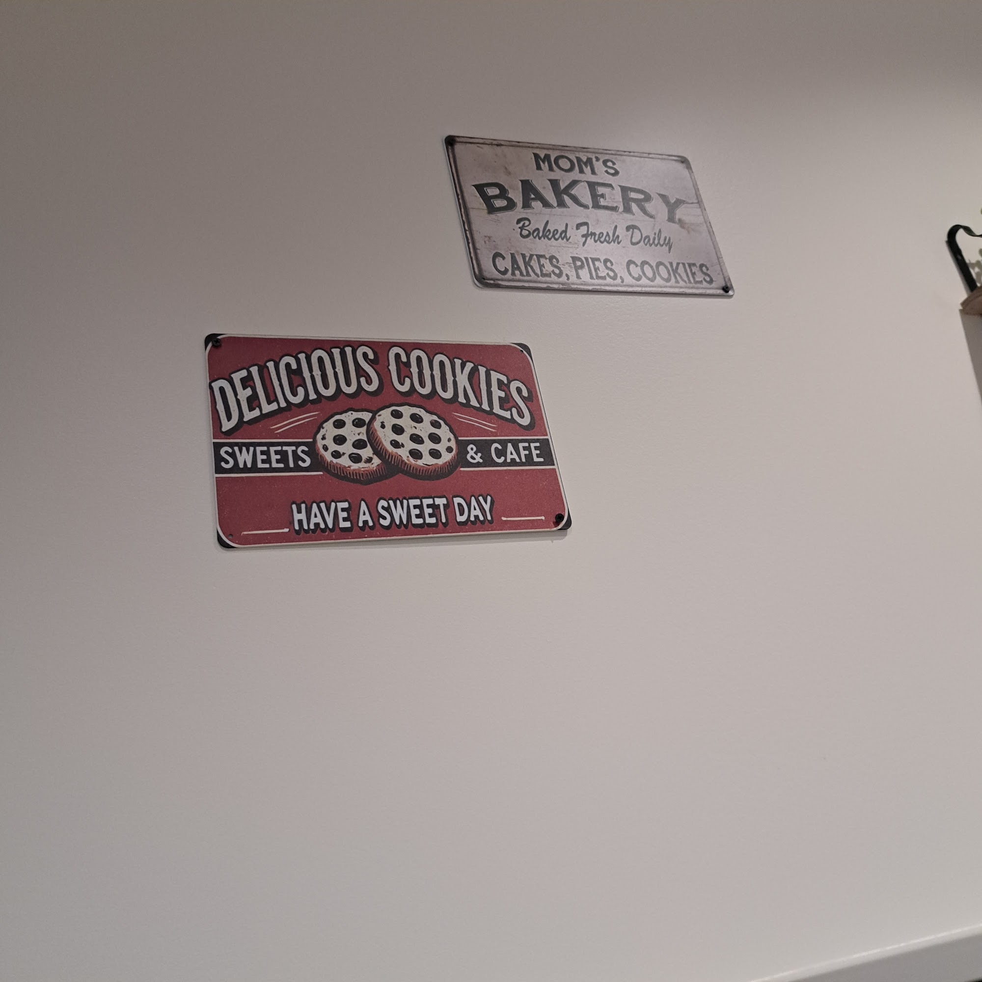 Corky's Kitchen and Bakery - Highland Highland