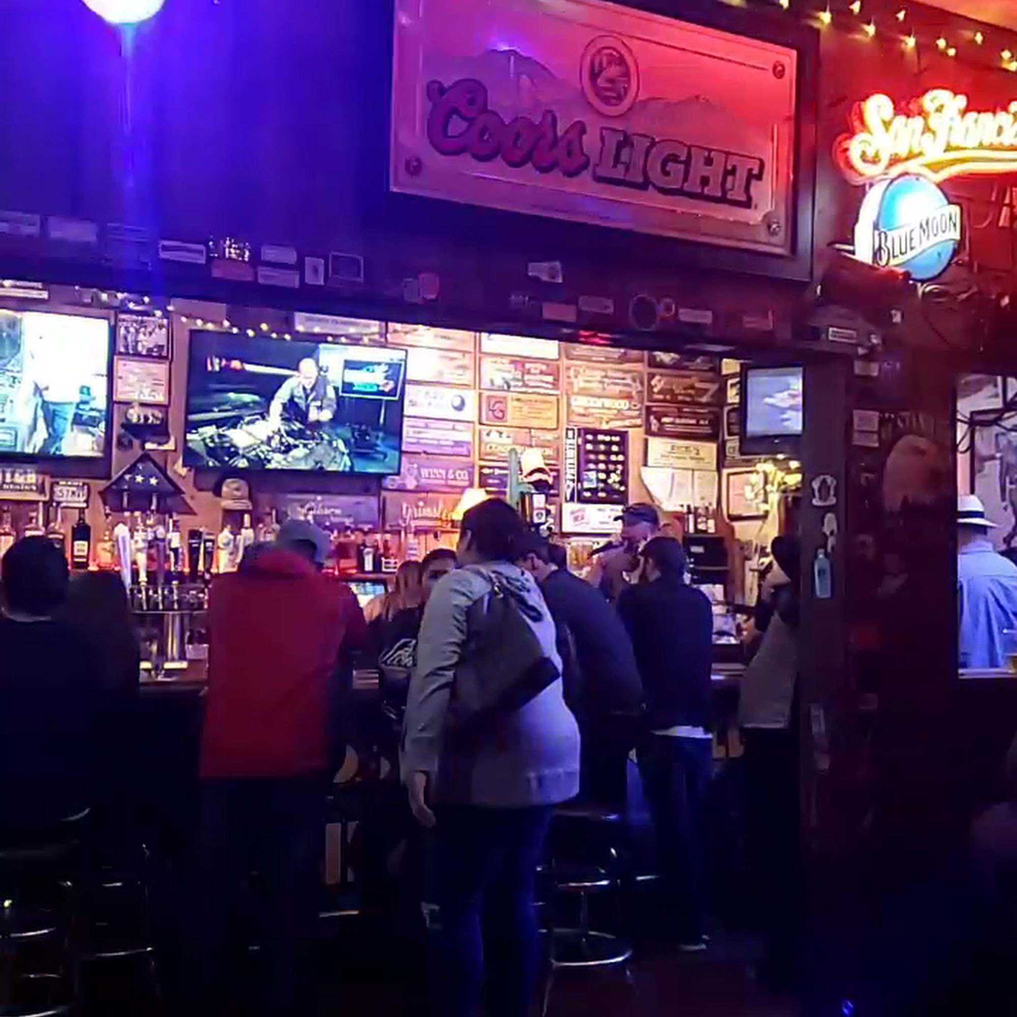 Johnny's Bar & Grill Hollister