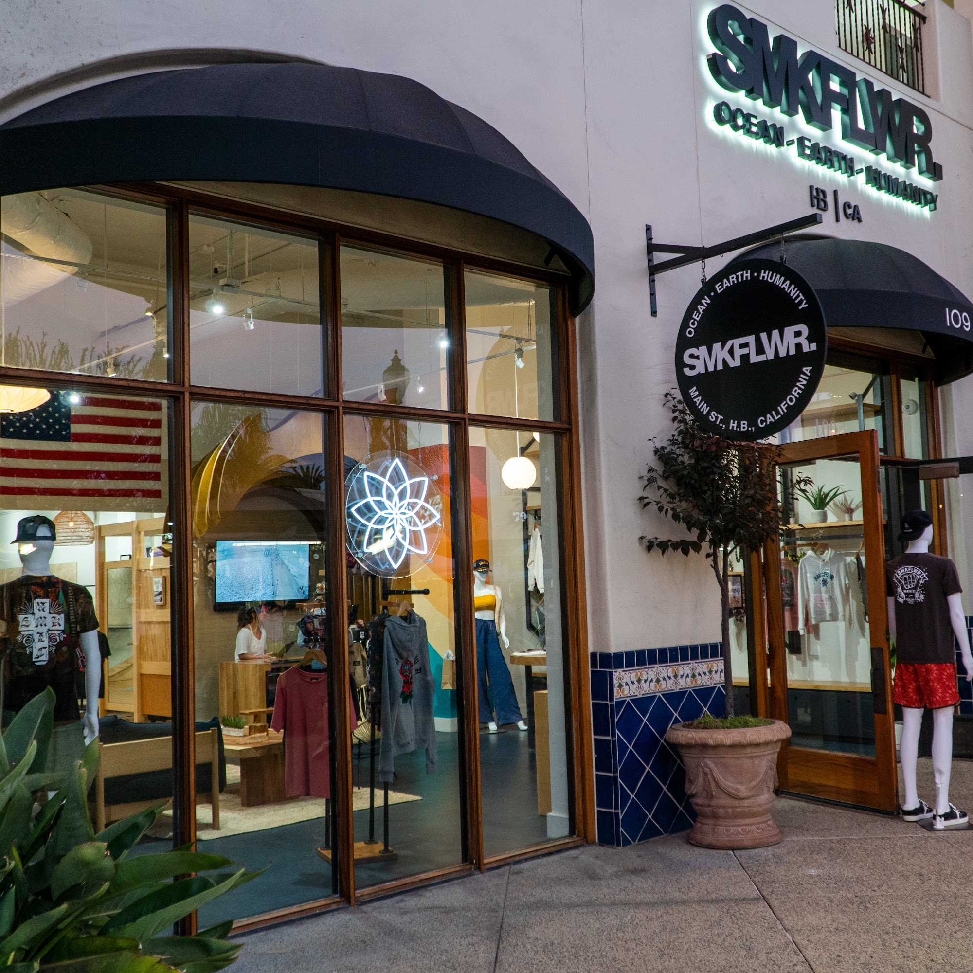 SMKFLWR Huntington Beach
