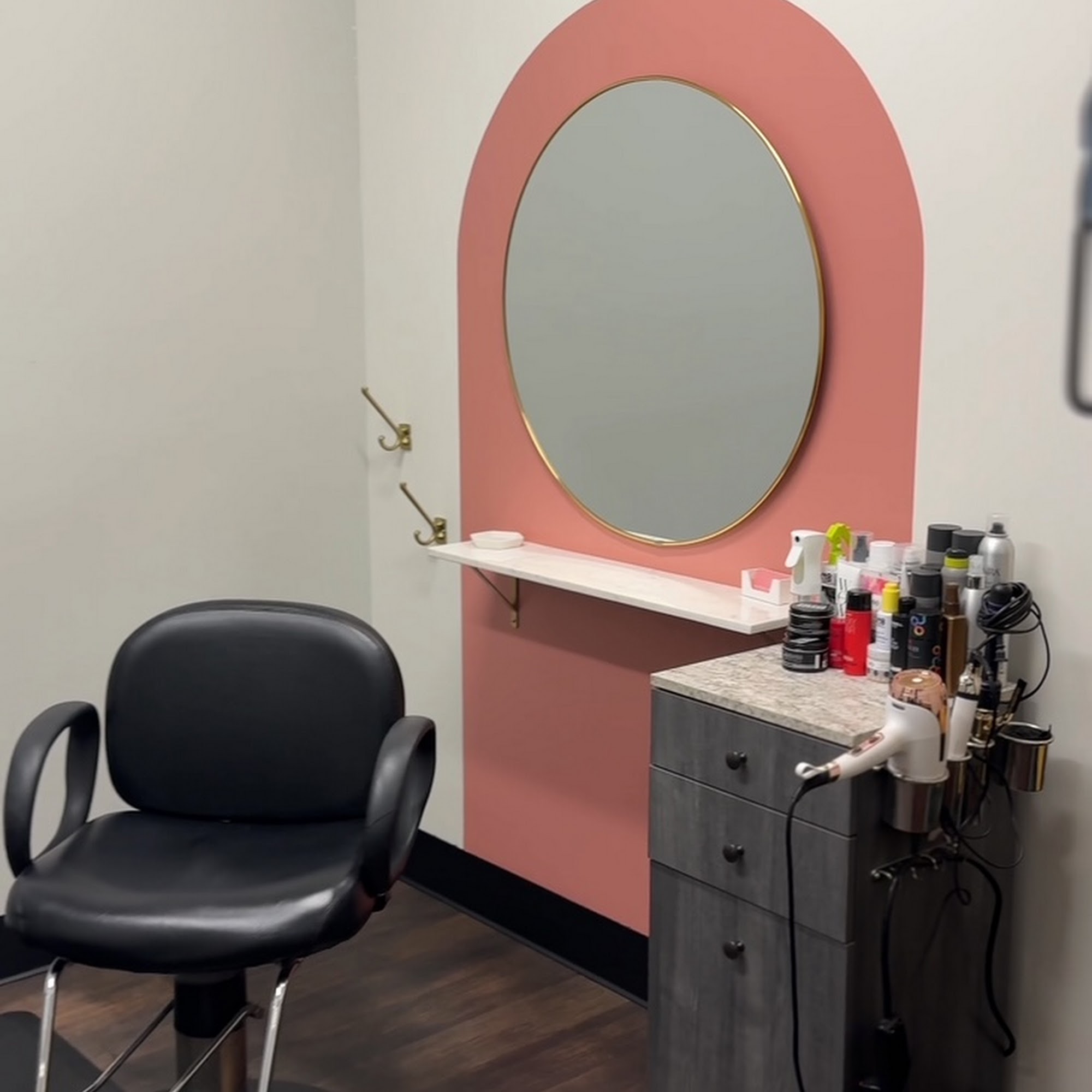 Rachael Ringer Hair Studio 7041 Yorktown Ave 101 Suite 33, Huntington Beach California 92648