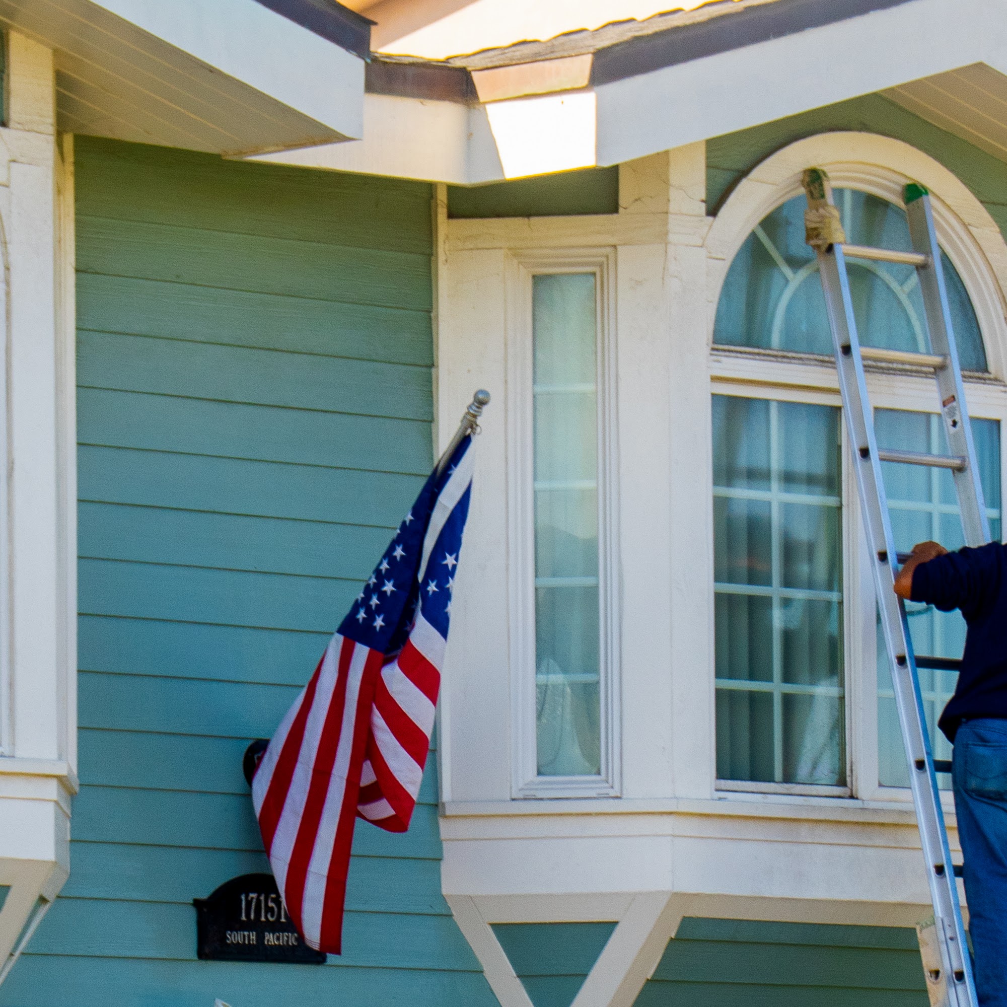 Blue House cleaning services 6551 Warner Ave, Huntington Beach California 92647