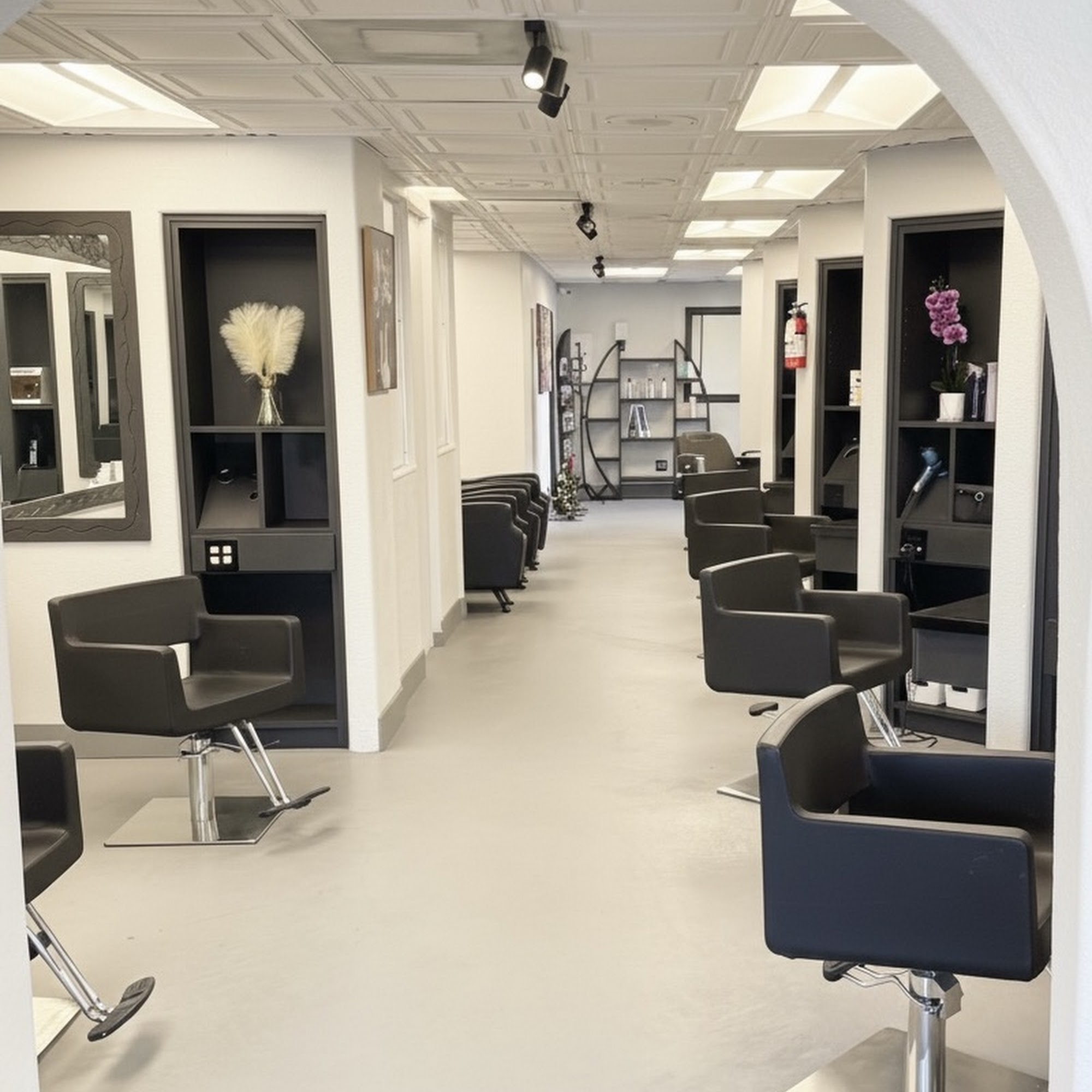 Diva Cuts Hair Saloon 5940 Warner Ave, Huntington Beach California 92649