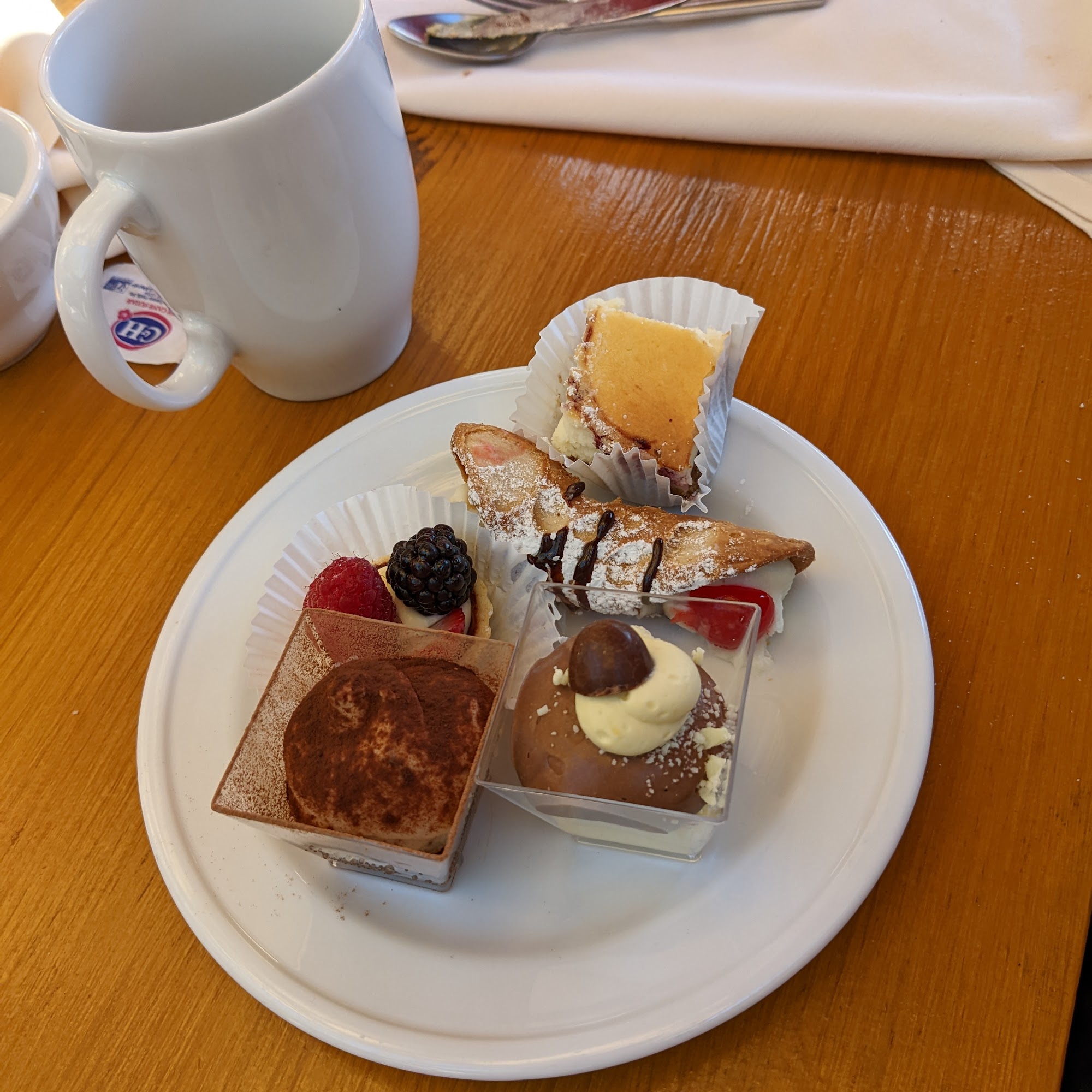 Tommy's Kitchen Idyllwild-Pine Cove