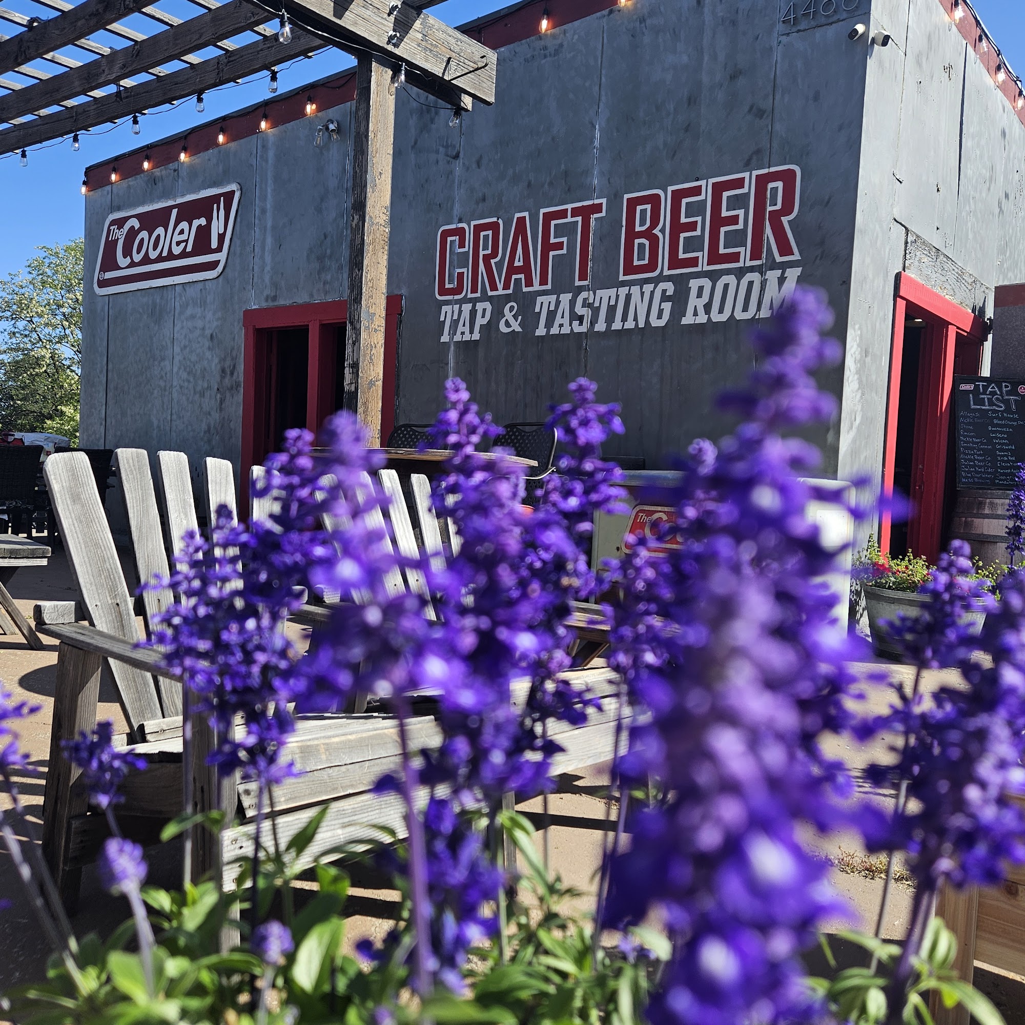 The Cooler, Tap & Tasting Room Julian