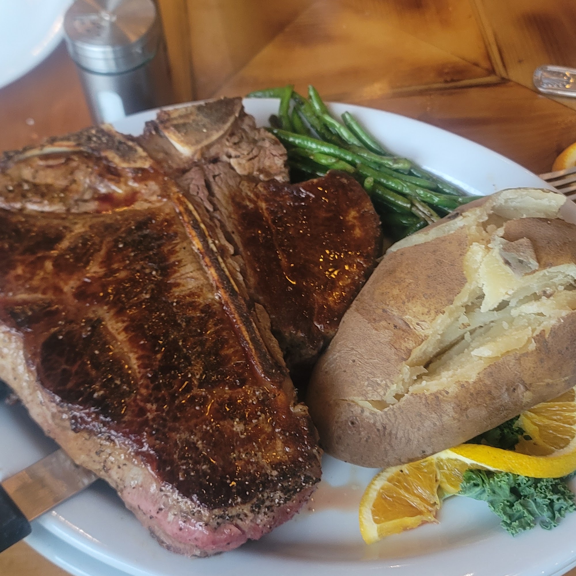 Johnny McNally's Fairview Lodge- Restaurant Kernville