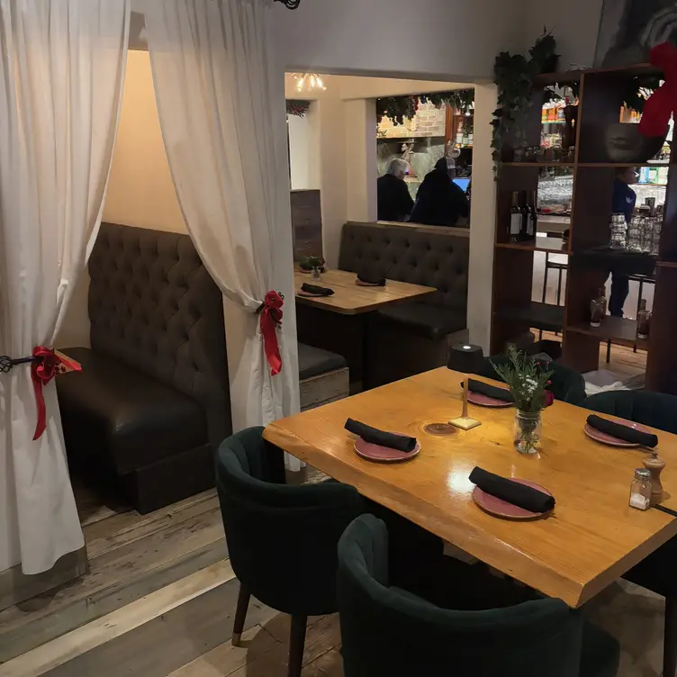 Photo credit: opentable